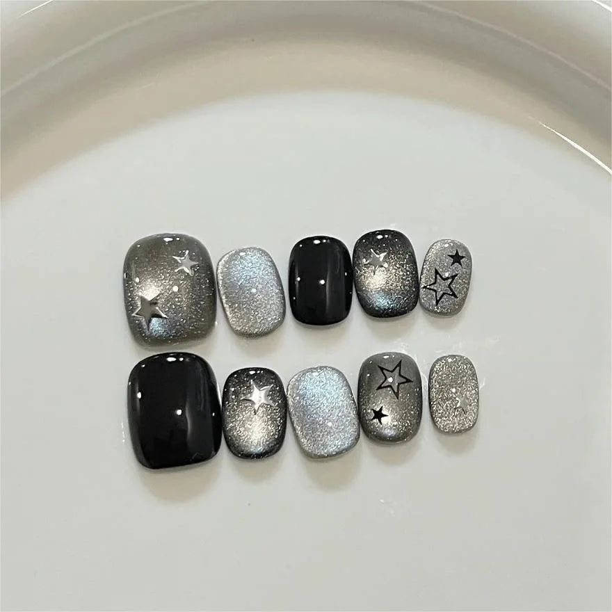 10Pcs Black Cat Eye Press on False Nails Glisten Little Snake Nail Art Short Round Spice Girl Ballet Finished Wearable Fake Nail