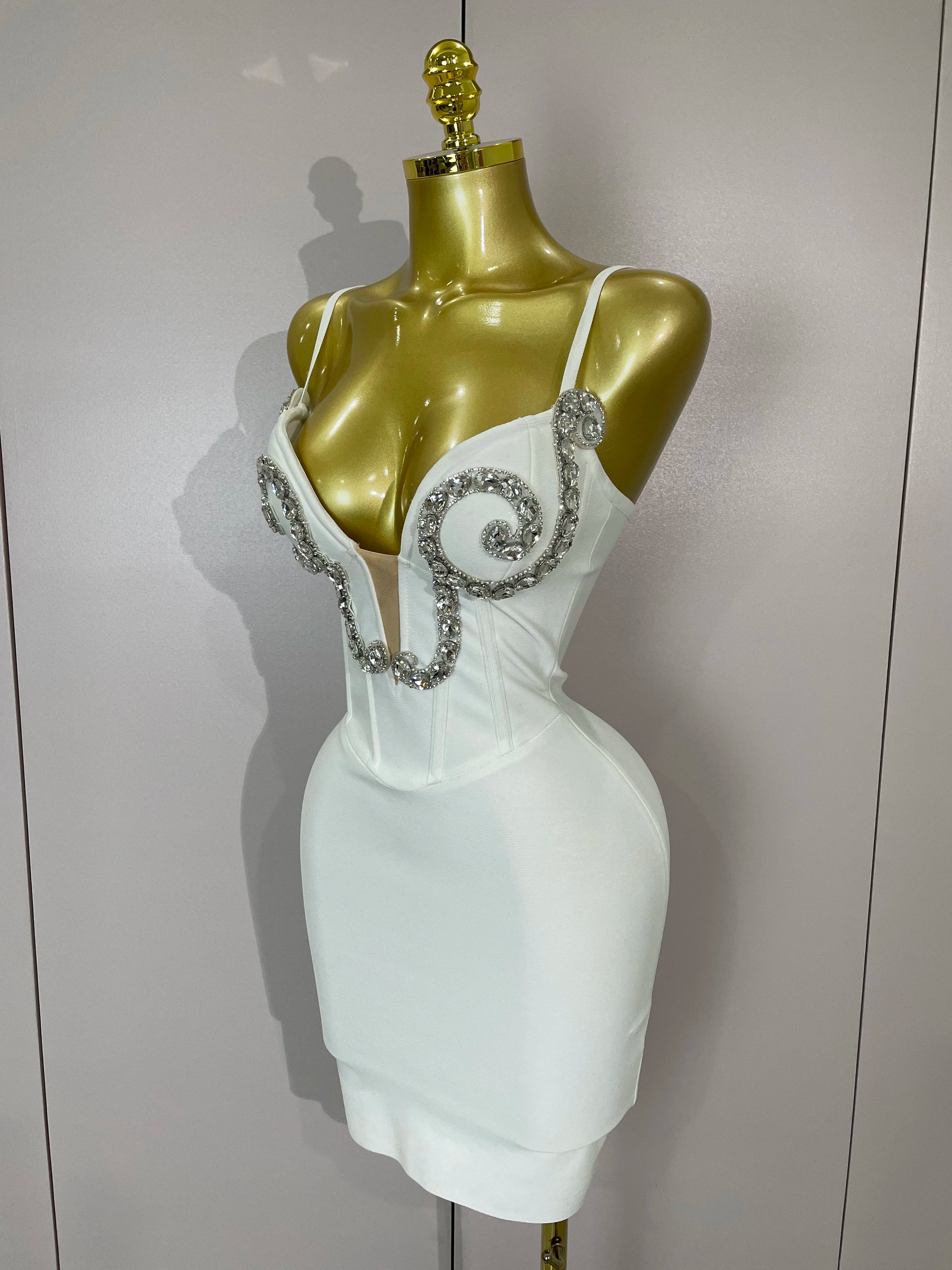 Sexy White Spaghetti Strap V Neck Crystal Sleeveless Bandage Dress Women Elegant Evening Party Cocktail Luxury Birthday Gowns