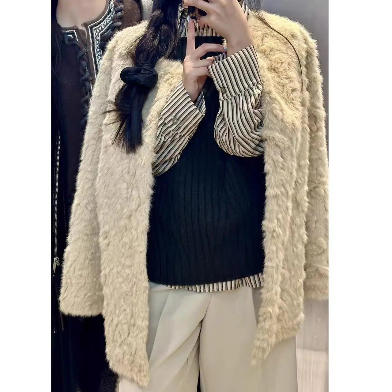 Original 2025 new style women's fashion belt decoration artificial fur effect fur jacket coat coat