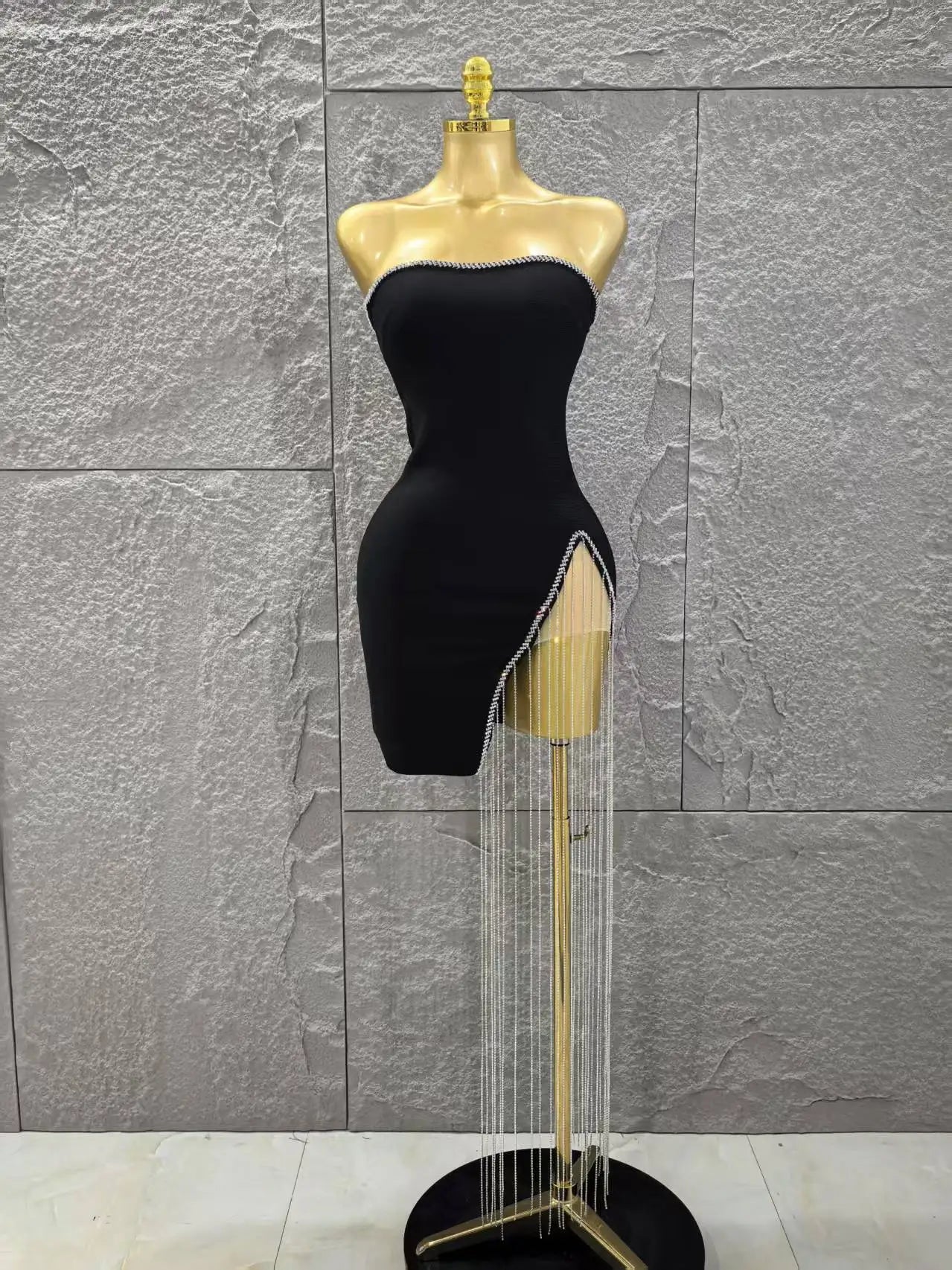 Women Sexy Strapless Diamond Chain Bodycon Mini Bandage Dress Celebrate Nightclub Party Birthday Cocktail Outfit black