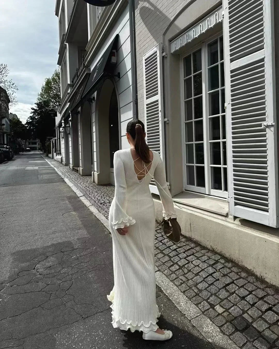 Autumn New Ladies Elegant Flared Sleeve Knitted Dress Women Fashion Crew Neck White Slim Robes Summer Female Party Dresses