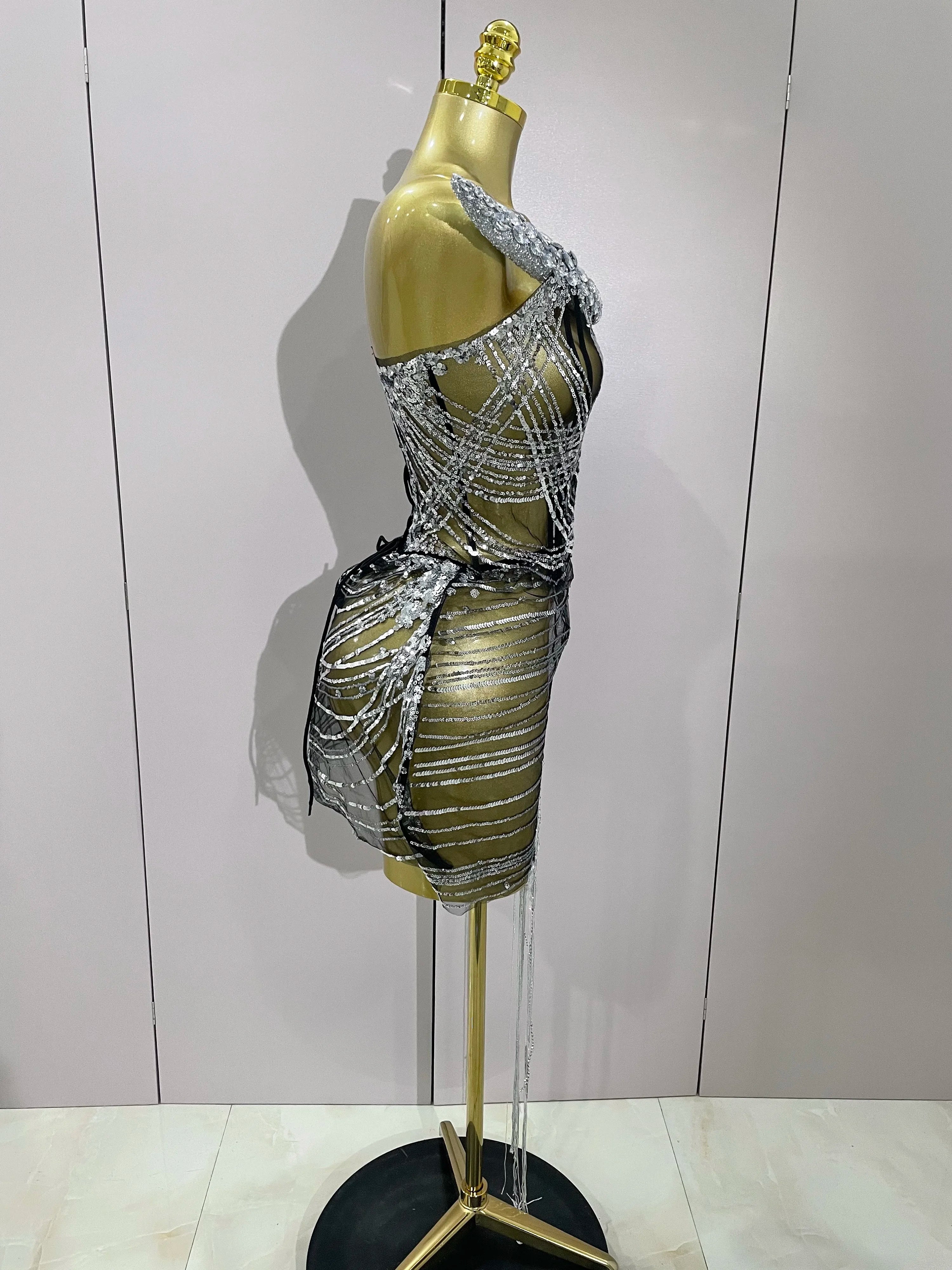 Stock Sexy Shinning Diamond Tassels Chain Strapless Tops Skirt 2 PCS Women Evening Party Celebrate Nightclub Performance Costume