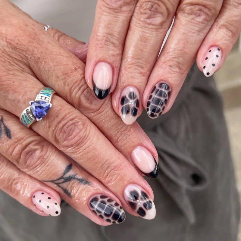 24Pcs Short Almond Fake Nails Press on Pink Flower Leopard Print French False Nails Detachable Artificial Full Cover Nails Tips JP4120