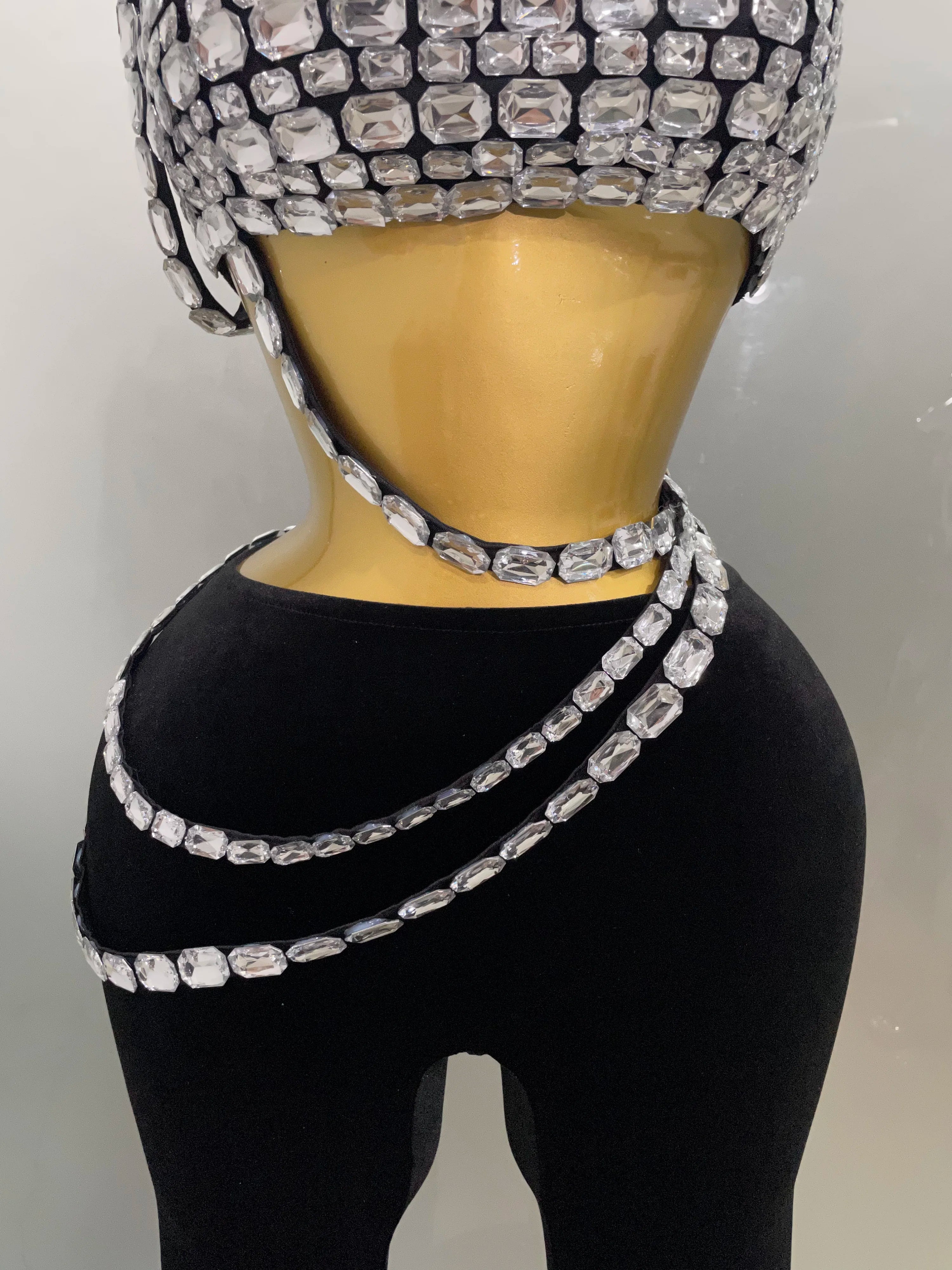 2025 New Luxury Sparkle Diamonds Sexy Crop Top Velour Pant Two Pieces Set Women Celebrate Birthday Party Nightclub Stage Costume