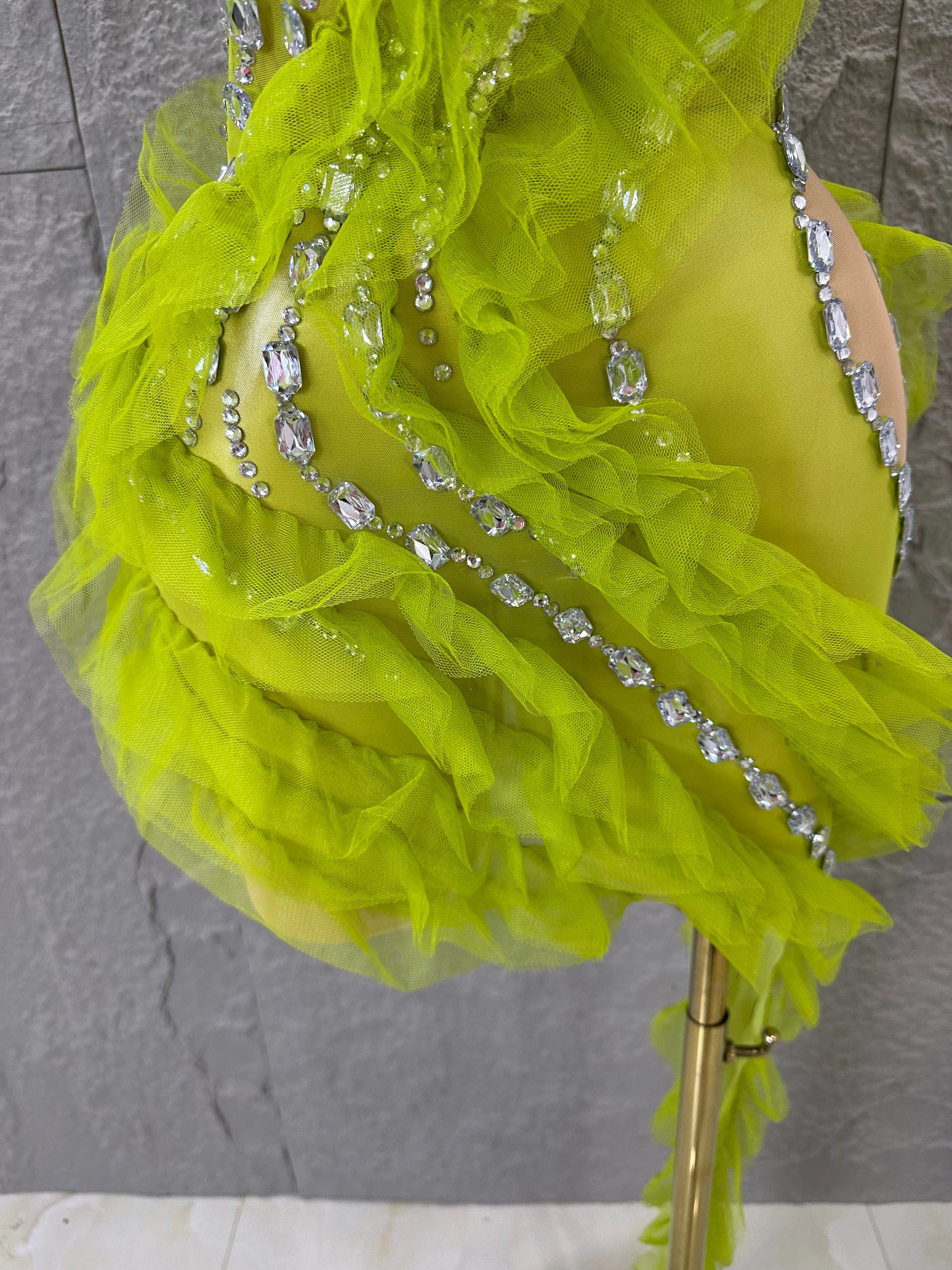 Luxury Green Sheer Mesh Ruffle Dress Neck Crystal Rhinestone Trim Cut Out Slim Fit Evening Wedding Guest Cocktail Party Dress