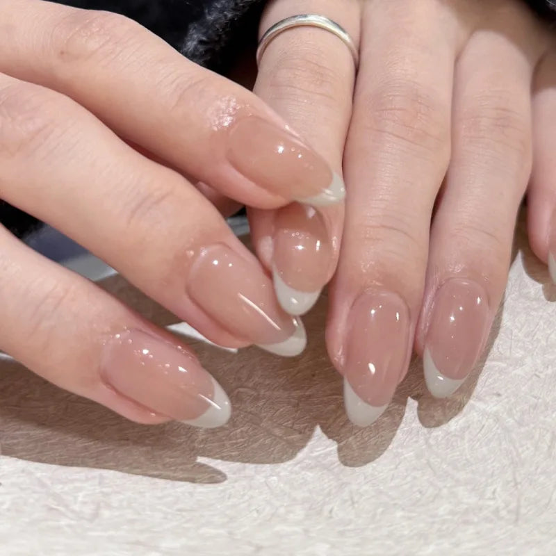 24pcs Star Moon Print False Nails Sweet Pink Short Almond Fake Nails Tips Wearable Detachable Simple Nude Color Press on Nails 4