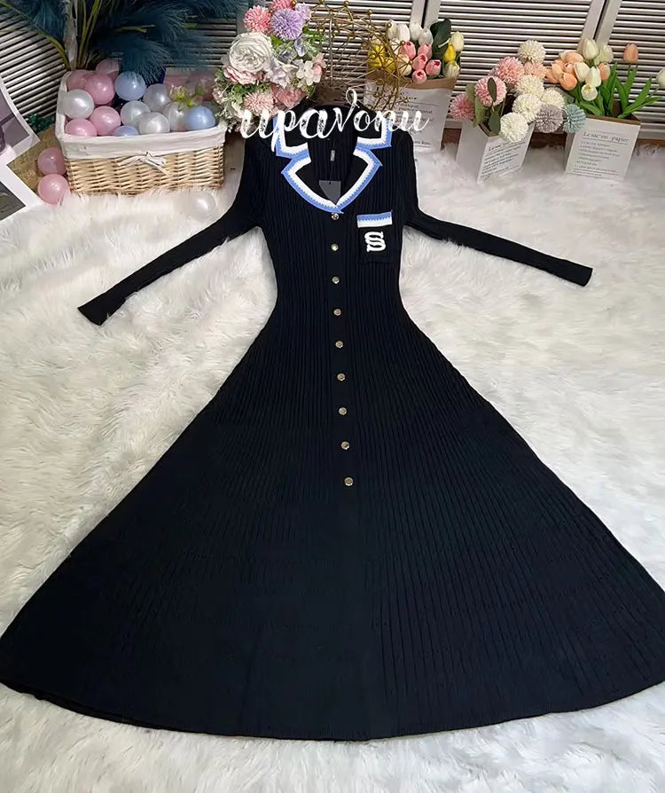 Elegant Women's Slim Fit Knitted Dress Fashionable Polo Neck Short Sleeve Single breasted Design Split Knitted Mid length Dress Black Long Sleeve