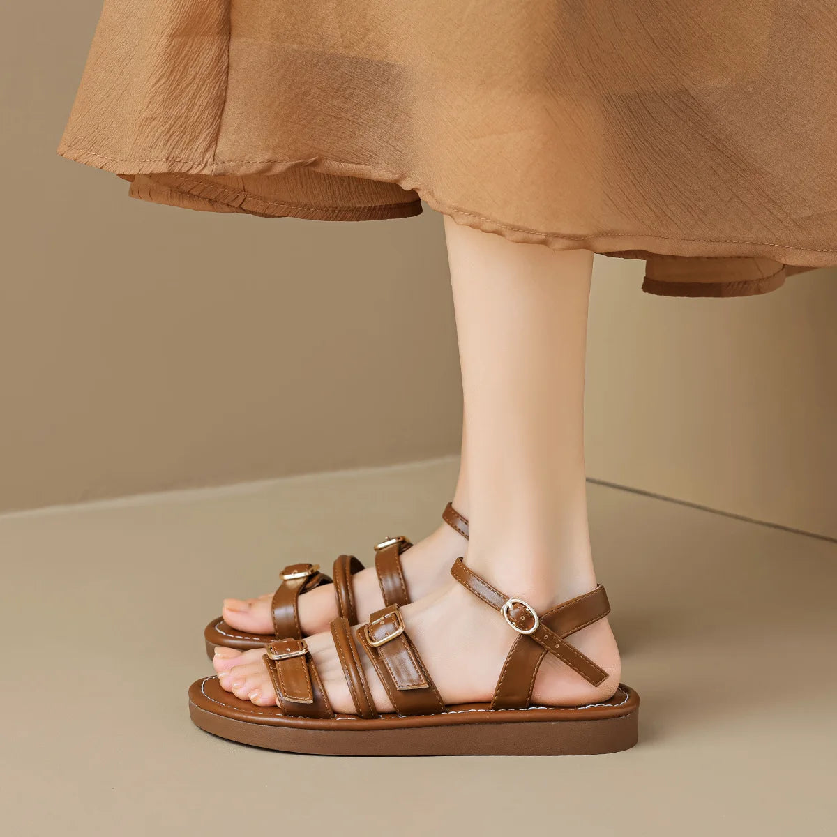 2024 new summer women's outdoor sandals Roman style Fashion Leather work shoes Ladies casual flat shoes 41-43