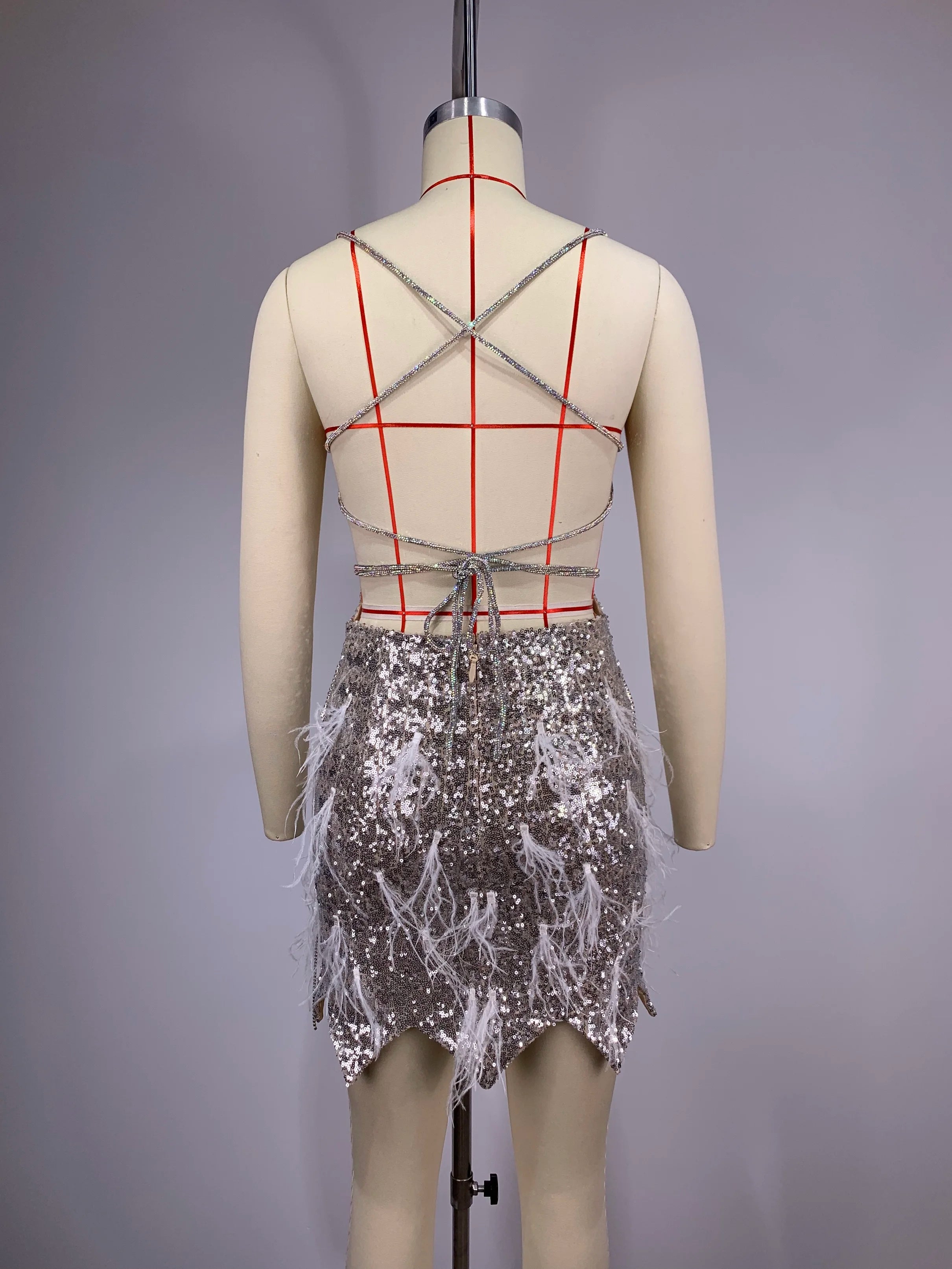 2024 Women Sleeveless Sexy V-Neck Bodycon Mini Dress Feathers Shinning Mirrors Celebrate Birthday Party Outfit