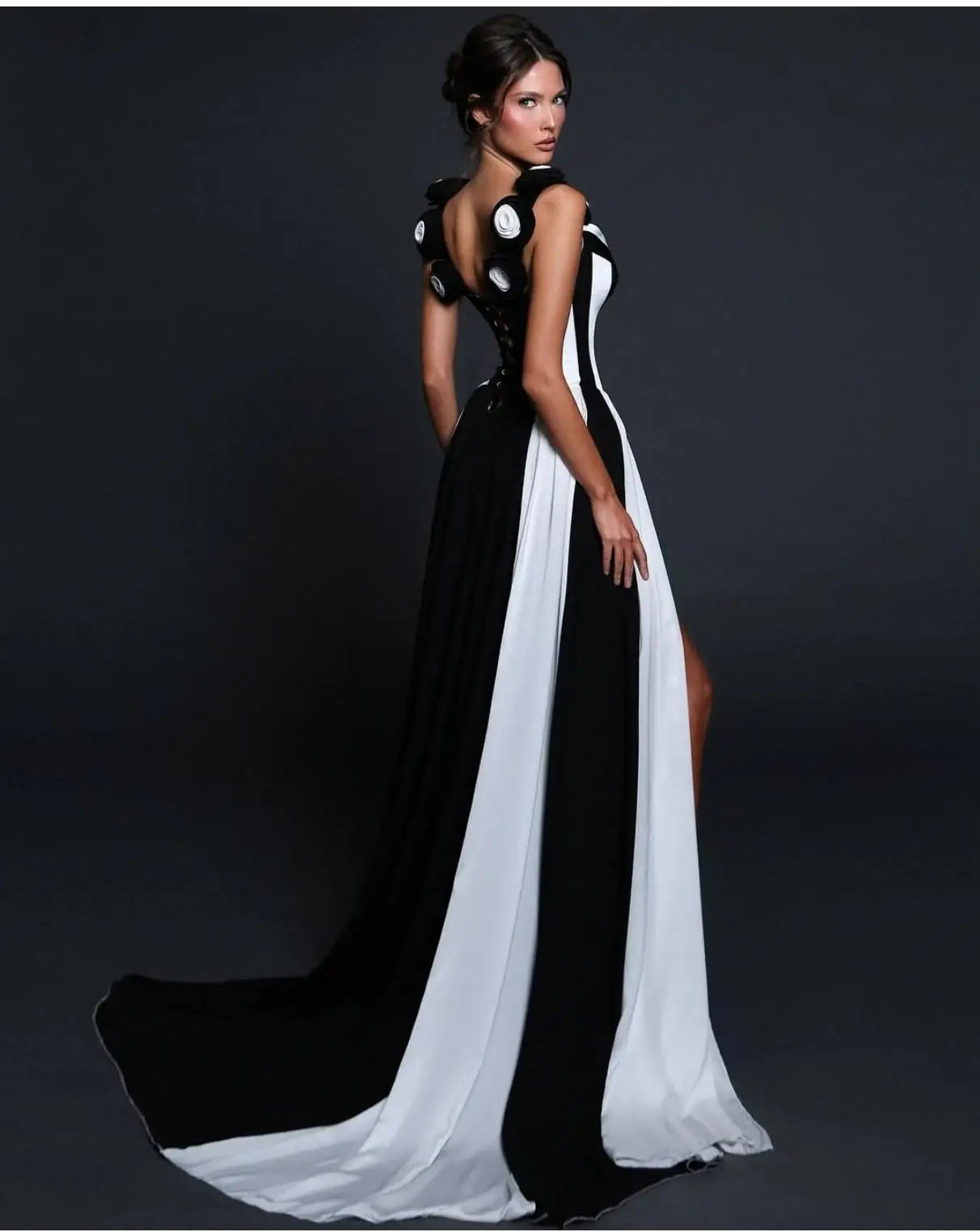 2025 Stereoscopic Flowers sleeveless White and Black Bandage long Dress Woman Holiday Party Vestido Celebrity Party outfit!