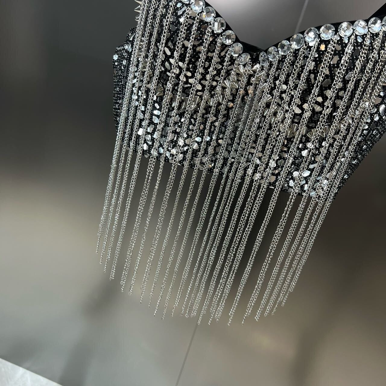 Sexy Trend Sequin Metal Chain Tassel Sling Women's Shiny Personality Rivet Design Slim Camisole Female 2024 Summer