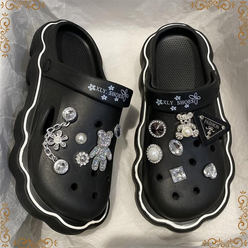 Woman Beach Slipper Cute Cartoon Diamond Deco for Hole Shoes Antislip Thicken Shoes for Women 2024 Flat Garden DIY Hole Slippers Black