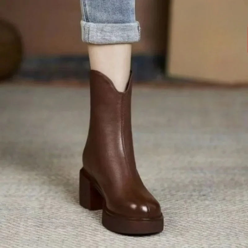 2025 new soft leather women's boots plus velvet leather warm short boot thick soles mid-tube fashion all winter popular shoes Brown Boots