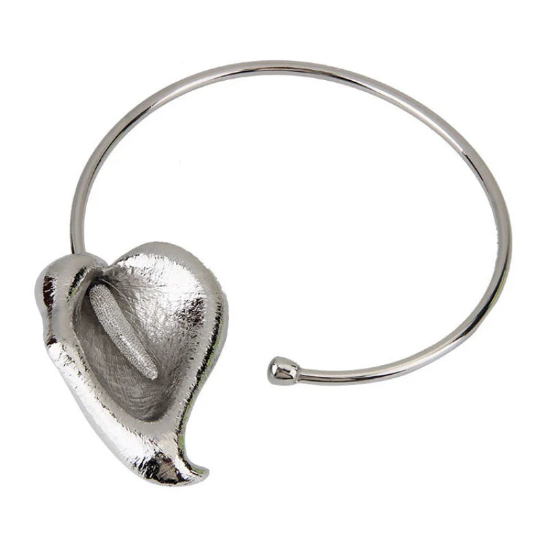 Bilandi Fashion Jewelry European and American Design Metal Flower Choker Necklace For Women Accessories Gifts Trend New