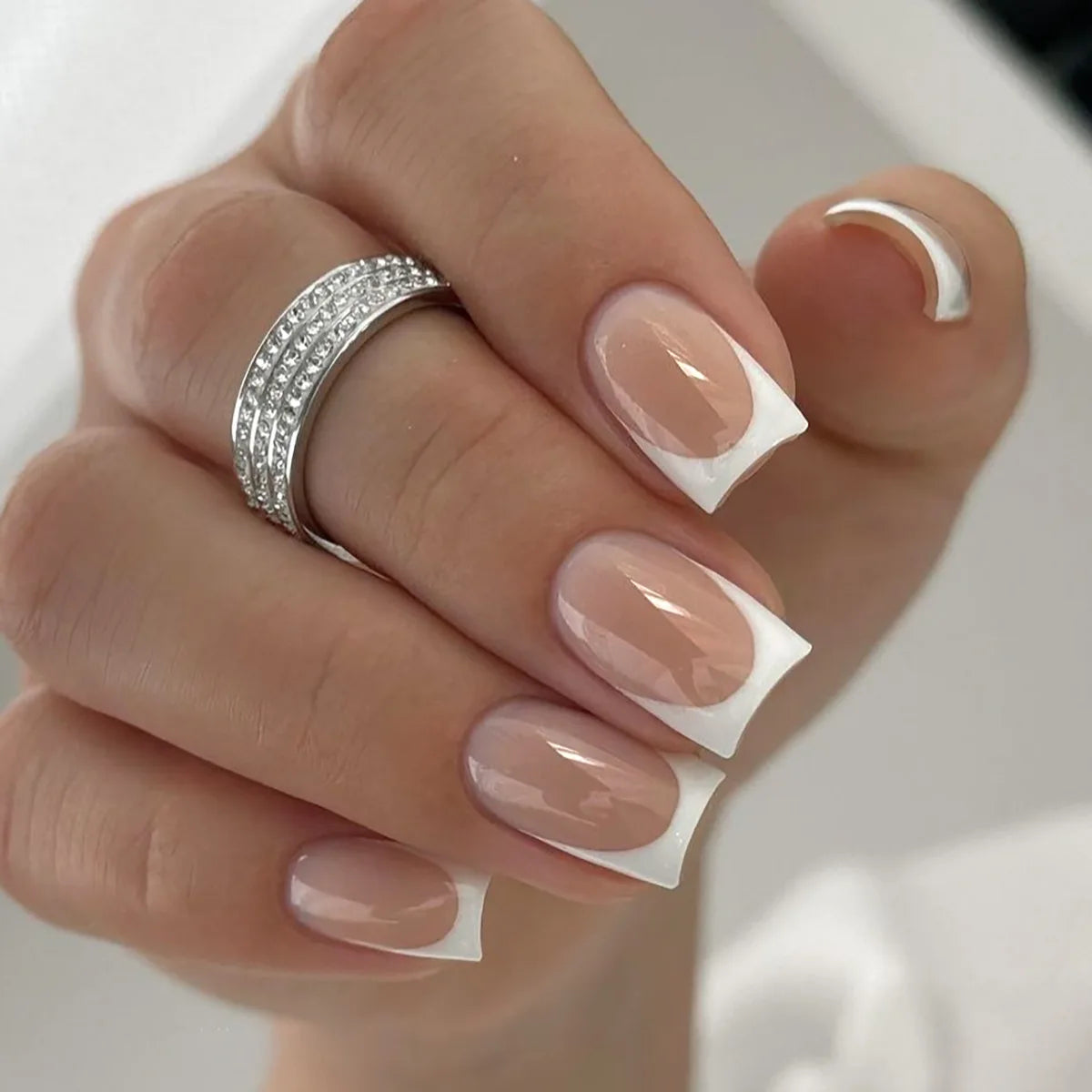 24Pcs Golden Lines Design Fake Nails Short Square Head Press on False Nails Double-layer French Reusable Full Cover Nail Tips 2812