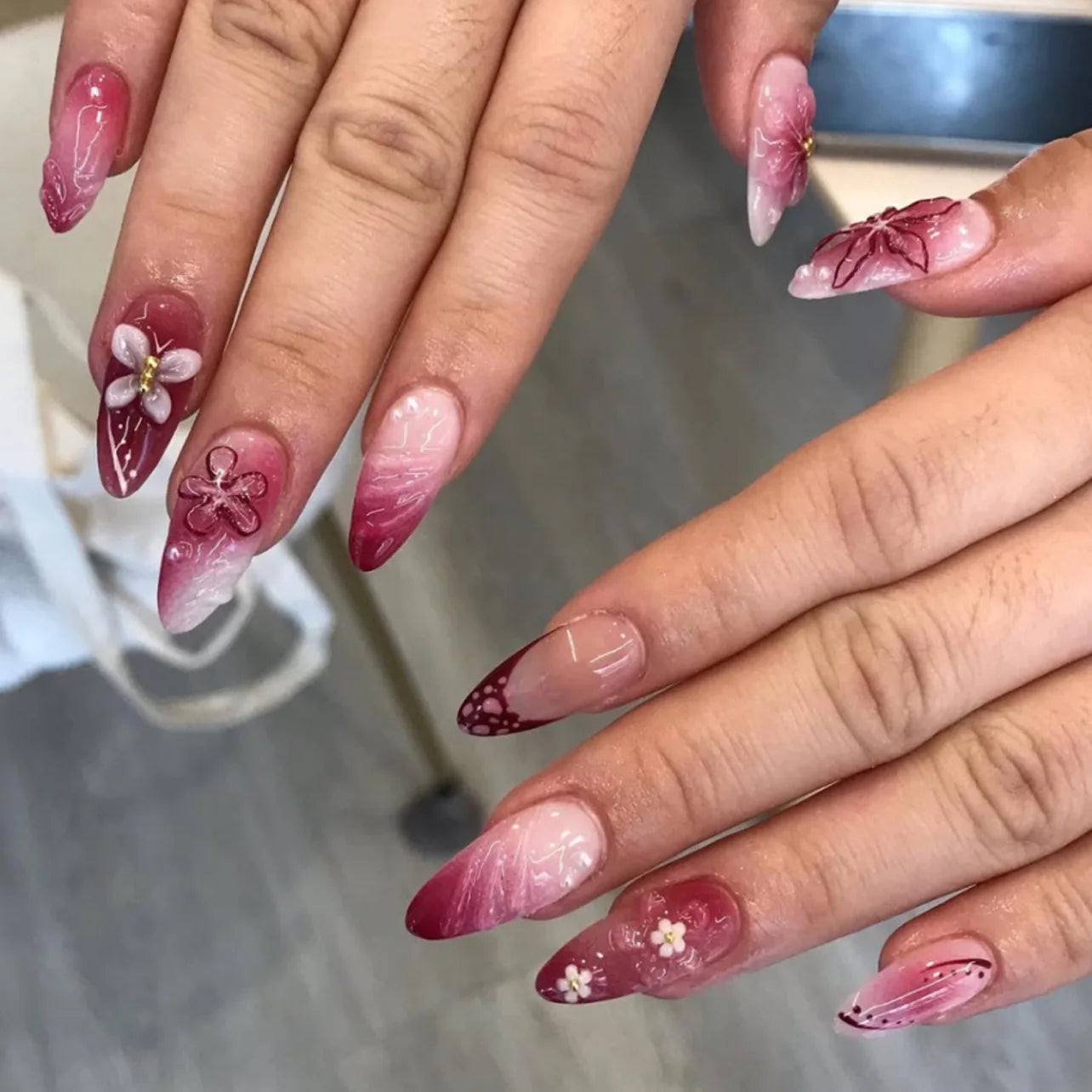 24pcs Charming Almond Fake Nails Smudging Rose Pink Almond False Nail White Ice Flower French Style Press On Nail For Spicy Girl Y1