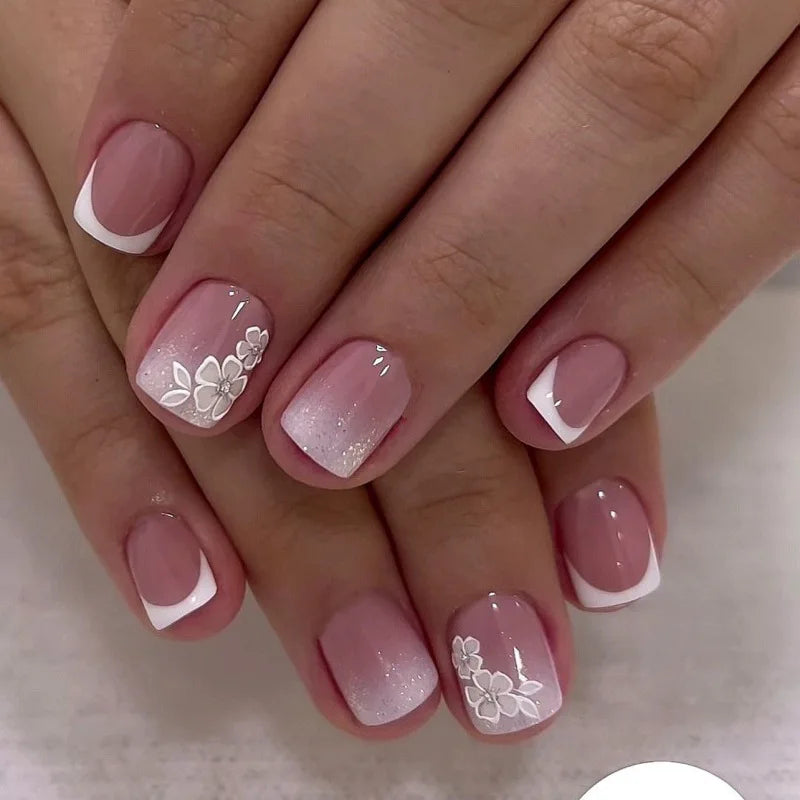 24Pcs Gradient White Fake Nail with Flowers Pattern Design Simple French False Nails Tips Short Suqare Head Press on Nails 3835