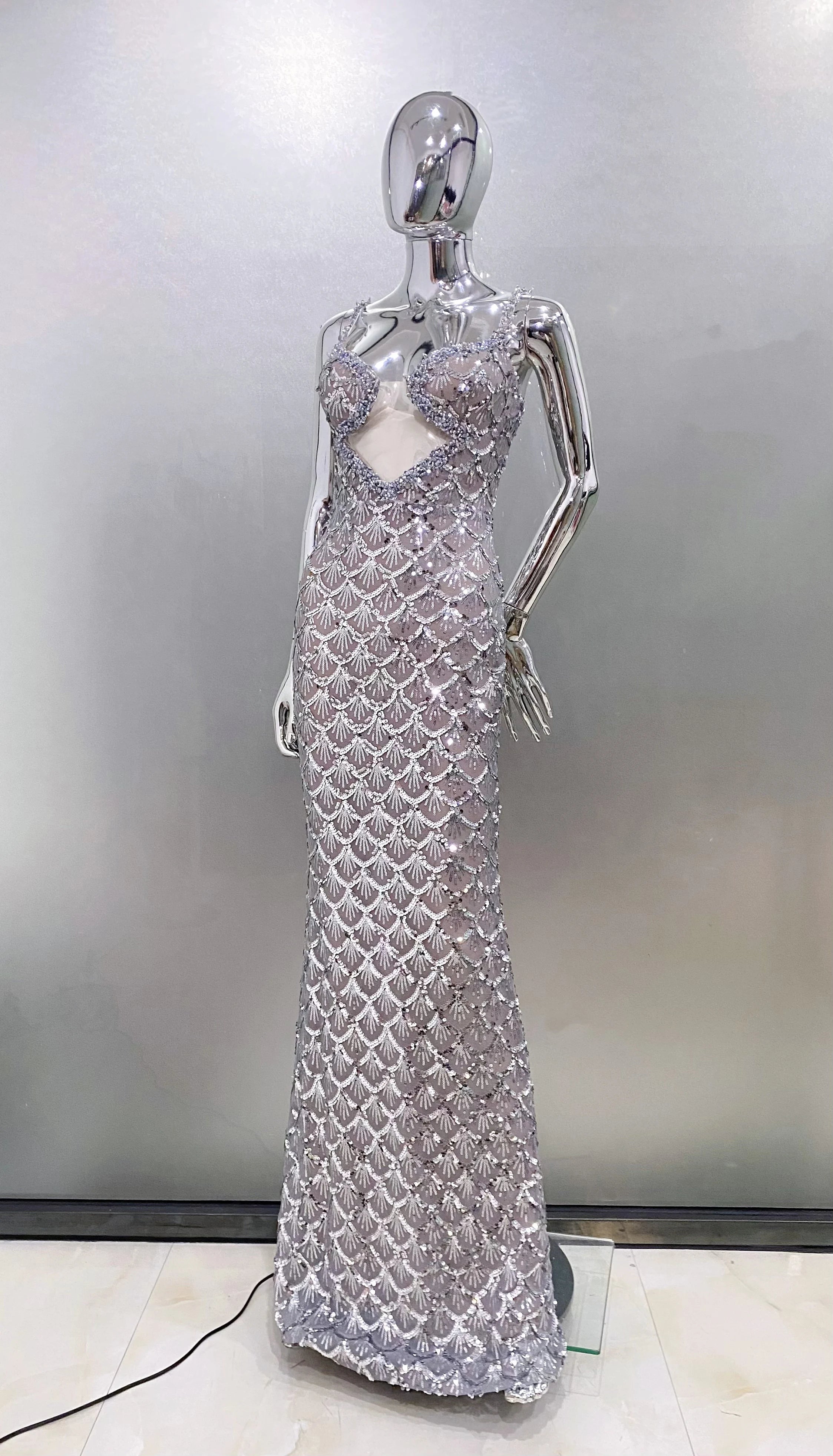 Sparkling Sliver Sequins Sexy V-Neck Spaghetti Strapless Floor Length Dress Graceful Evening Dress Celebrity Party Outfit