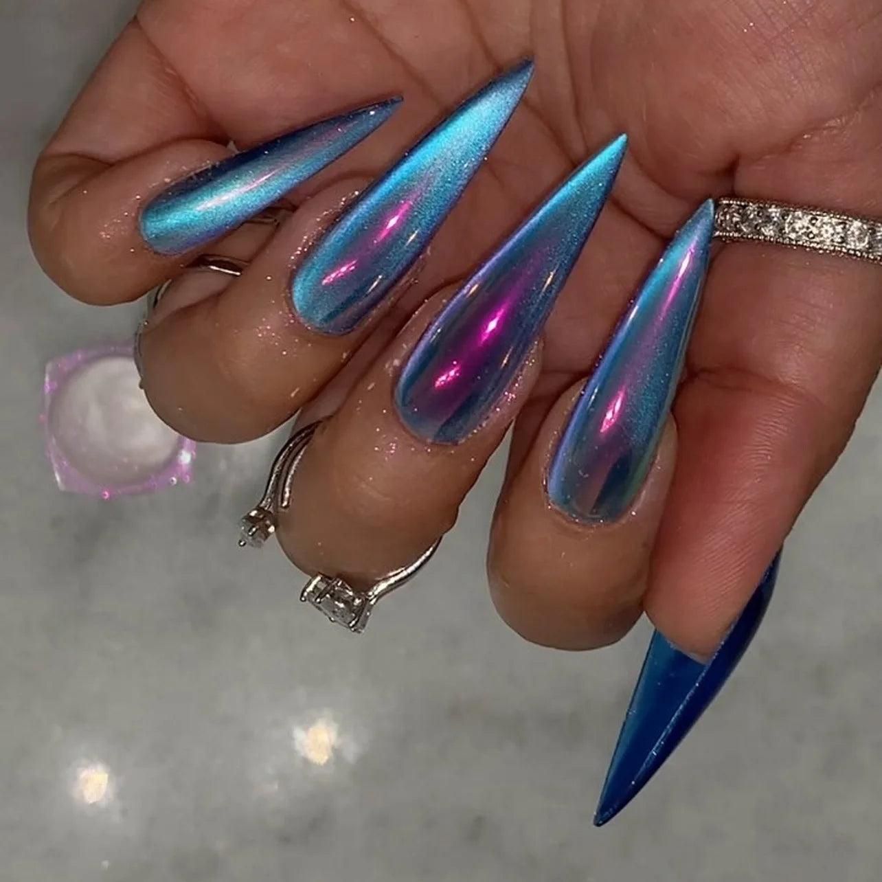 24pcs Blue Cat Eye Fake Nails Wearable Long Stiletto False Nails Simple Press on Nail Art Fashionable Full Cover Manicure Tips. 1