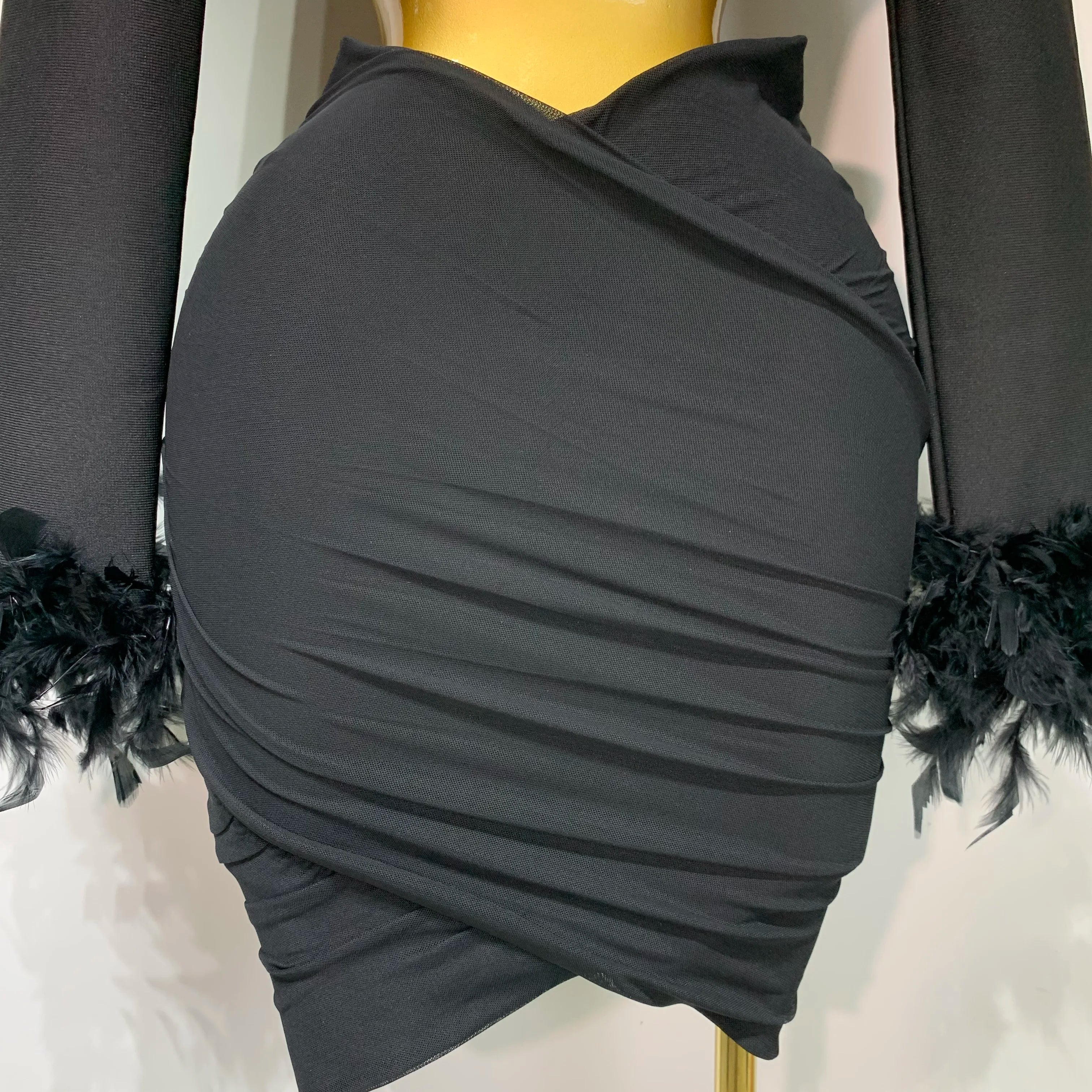 Luxury Birthday Dress Women Sexy Long Sleeve Feather Black Mesh Mini Bodycon Bandage Dress Elegant Evening Club Party Dress 