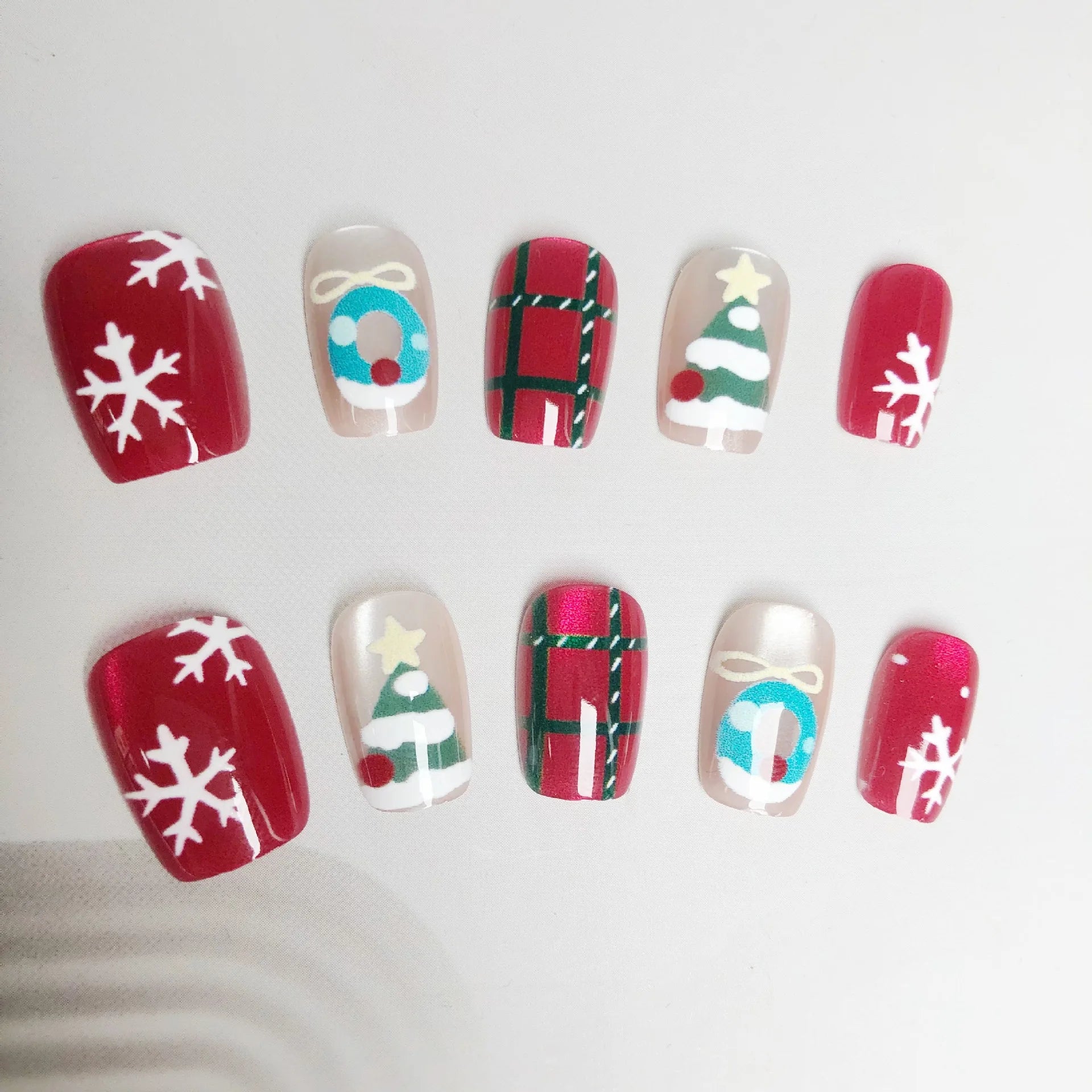 24Pcs Short Square Fake Nails Press on 3D Snowflake Christmas Tree Full Cover Nails Tips Cat's Eye Gilded Detachable False Nails WY714