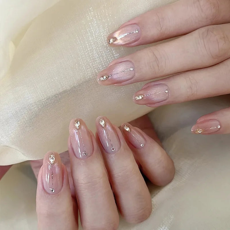 24Pcs Spring Wearing False Nails Short Almond Oval Nails with Red Love Rhinestone Designs Popular Nail Stickers for Spicy Girls 2