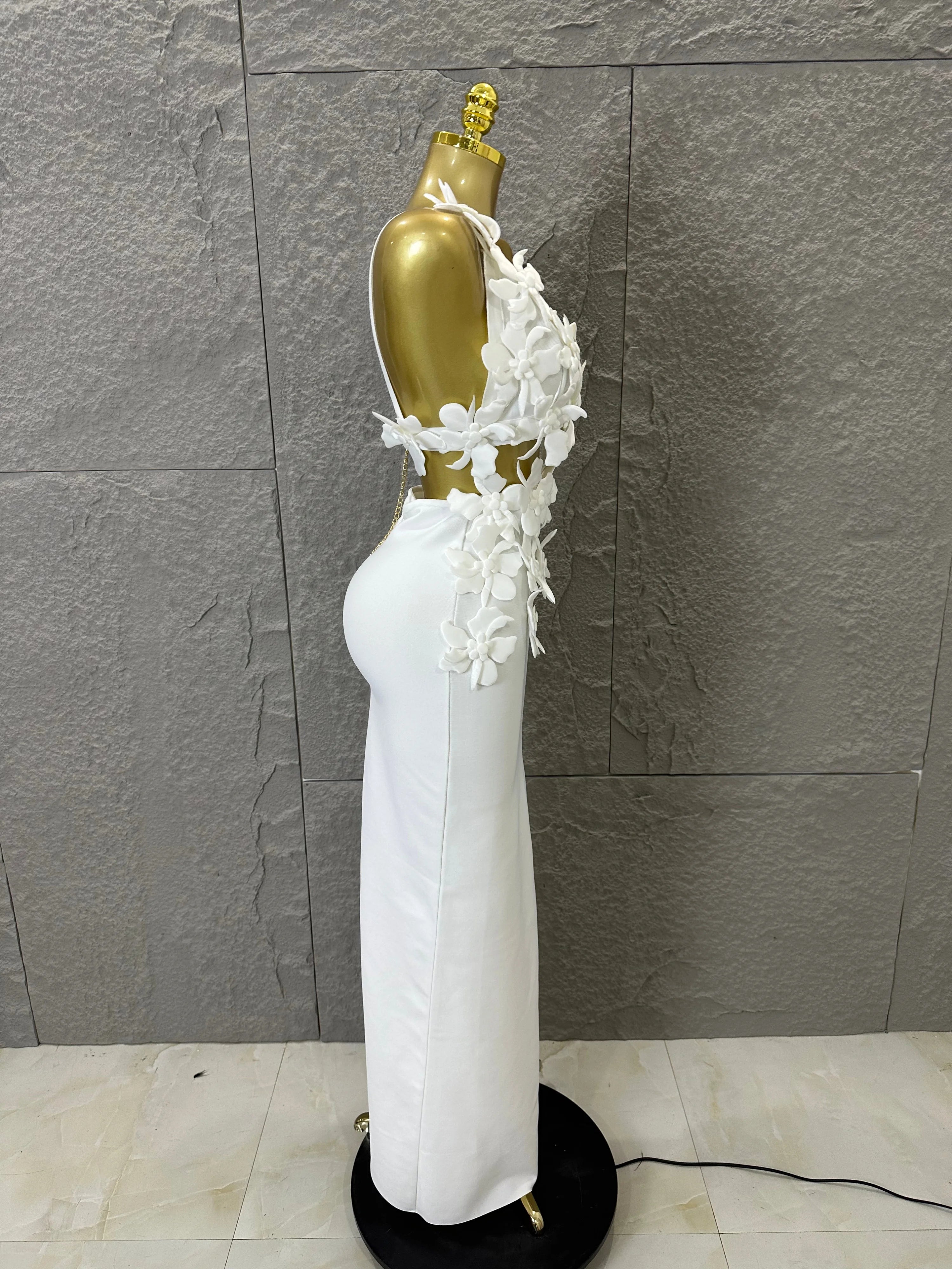 2026 Glamorous White 3D Floral Maxi Dress Women Sexy V-Neck Sheer Cutout Waist Bodycon Outfit Evening Gala Party Costume