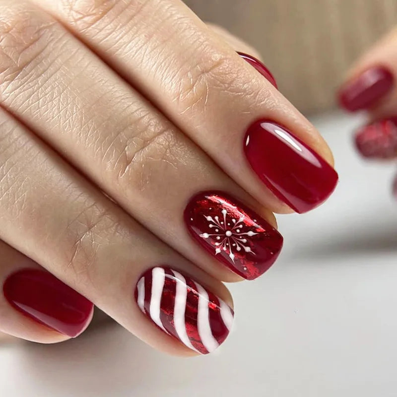 Christmas Fakse Nails 24Pcs Glossy Red Almond Press On Nails Snowflake/Striped Printed Women New Year Party Charm Manicure Y1