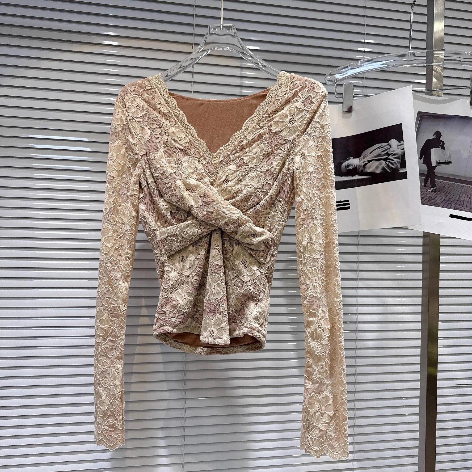 Winter New Fashion New V-neck Lace Patchwork Knot Lined Small Shirt For Women Slim Fit Versatile Tops Female 11A07612 Khaki