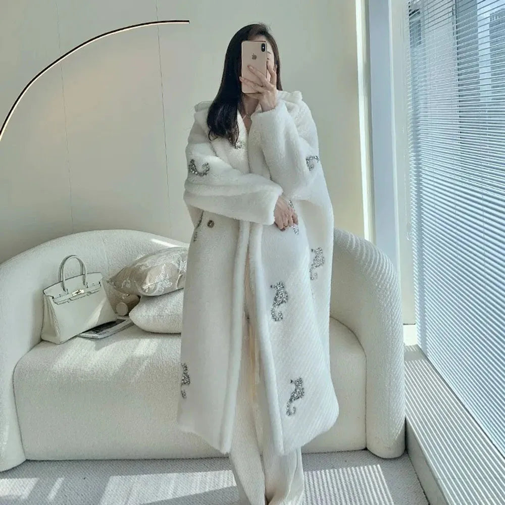 Faux Jackets For Women 2023 New MAX Hippocampus Teddy Bear Coat Women's Mid Length Outwear Alpaca Fur Silhouette Fur Coats Women WHITE