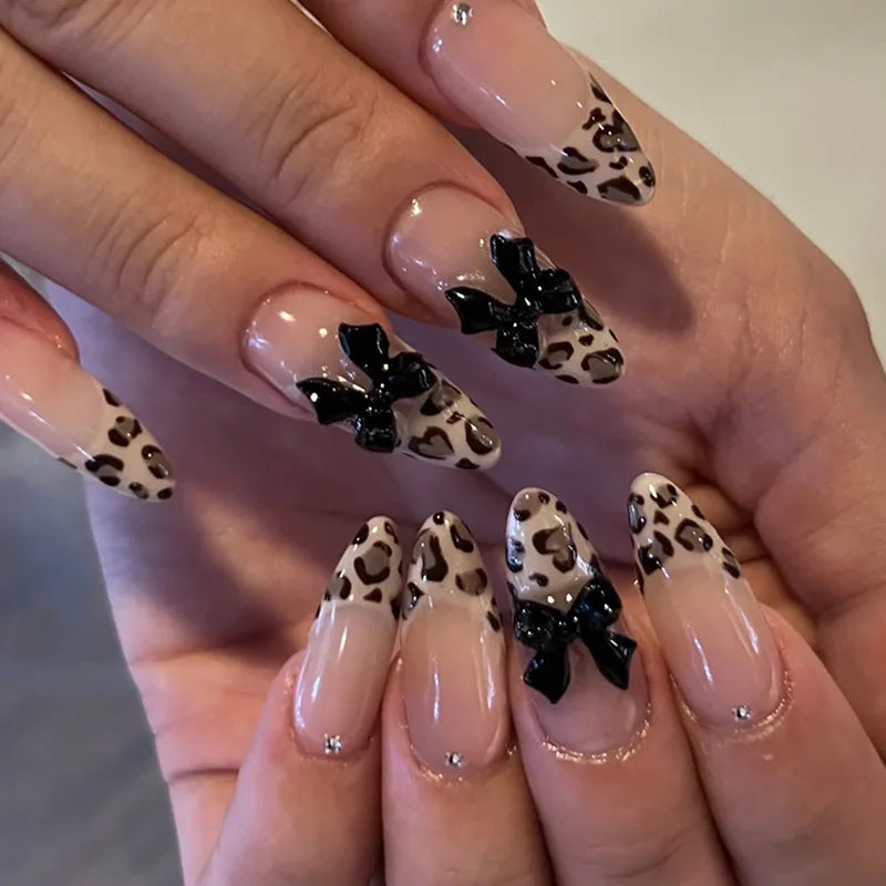 Black Cool Fake Nails Halloween Bat Press on Nails Almond Decorated Nail Tips Rivet Bow False Nails 24pcs Reusable Acrylic Nails 04