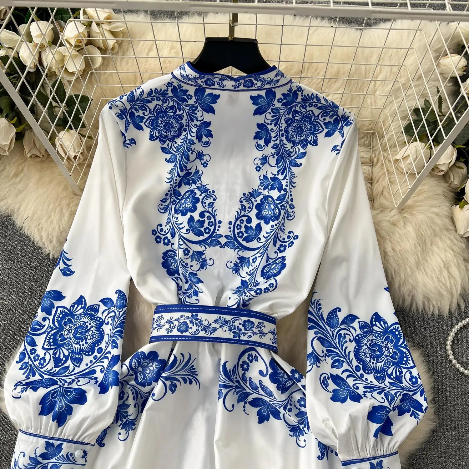 New Fashion Runway Red And White Porcelain Dress Women's Stand Long Lantern Sleeve Blue Floral Print Shirt Robe Vestidos 2377