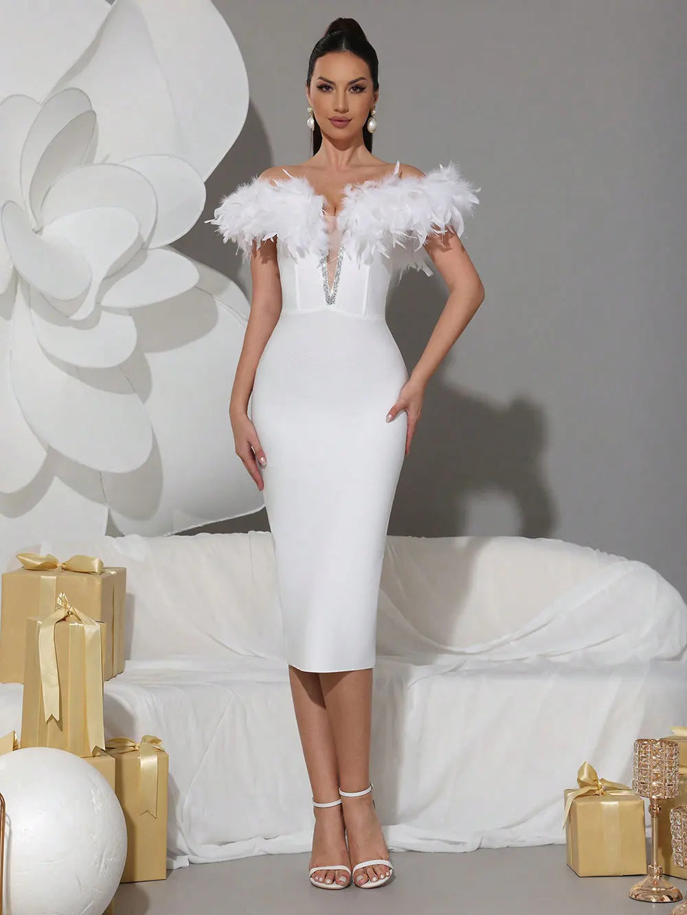 2025 Spring Sexy Women's Light Luxury Feather Design Bandage Dress One Collar Shoulder Bodycon Bareback Dresses Party Vestidos WHITE