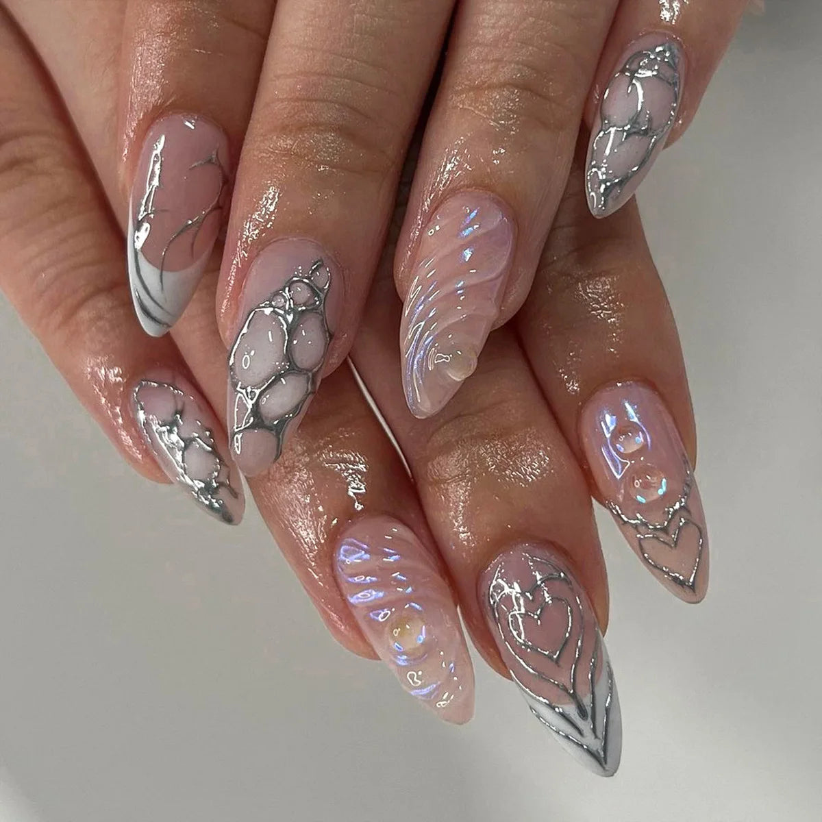24pcs Blue Ocean Fake Nails Beach Shells Pearl Diamond Design False Nail Tips Korean Sweet Girls Wearable Almond Press on Nails 7