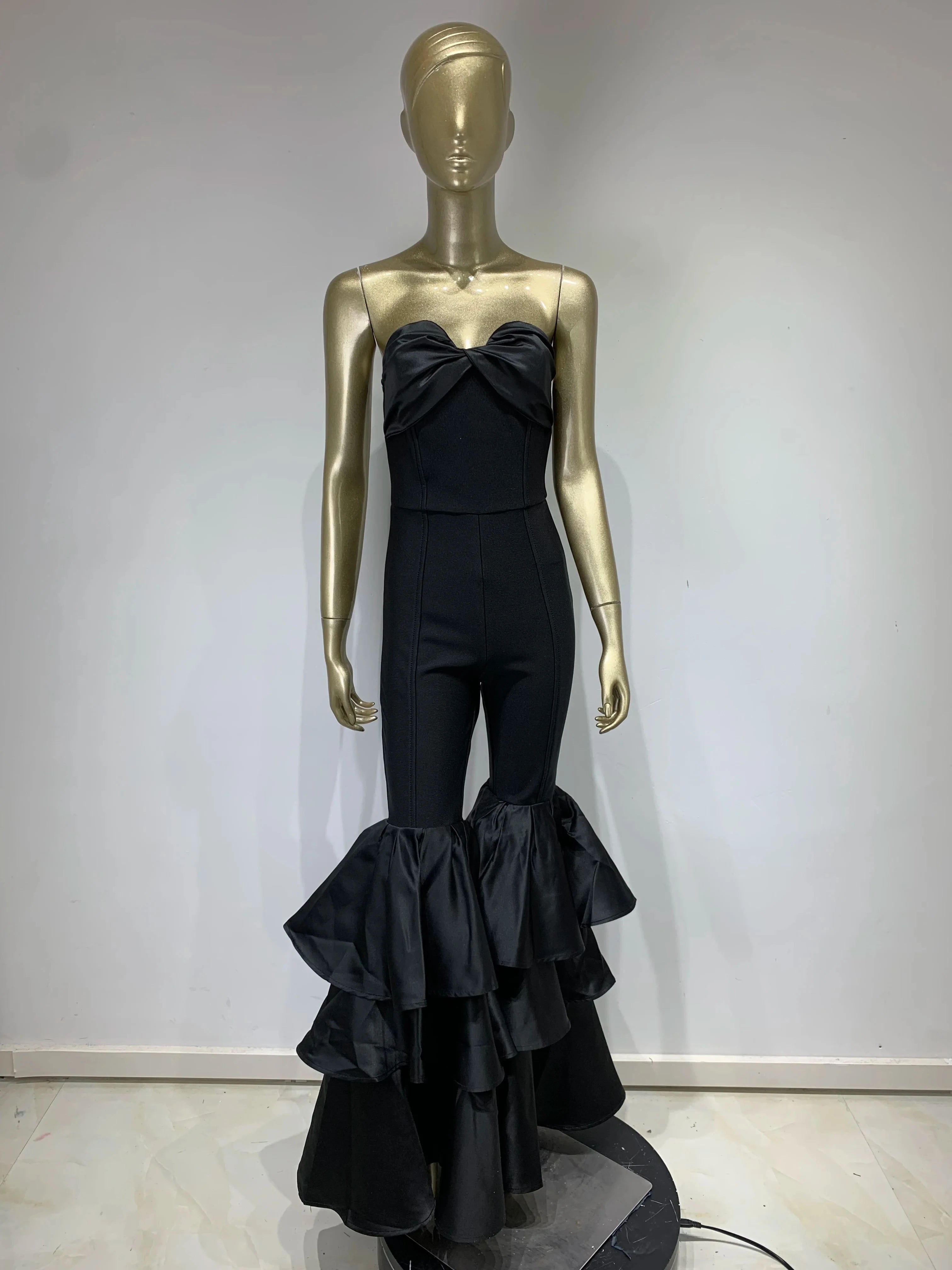 Chic Women Luxury Sexy Strapless Ruffles Bodycon Flare Black Bandage Jumpsuit 2023 Celebrity Designer High Street Rompers