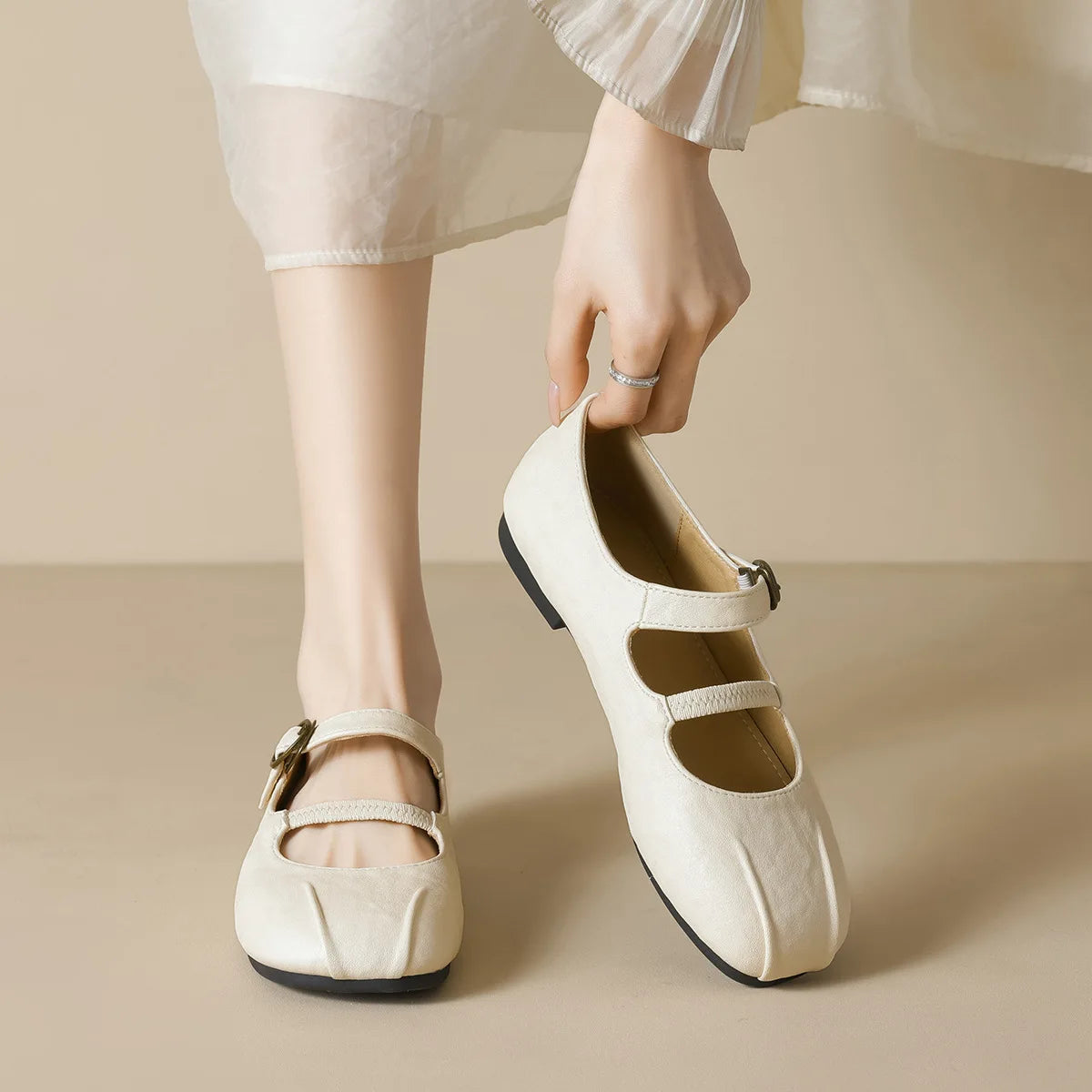 New spring women's outerwear shoes Round toe design Mary Jane shoes Ladies' casual flat shoes Work boat shoes Large sizes 41-43