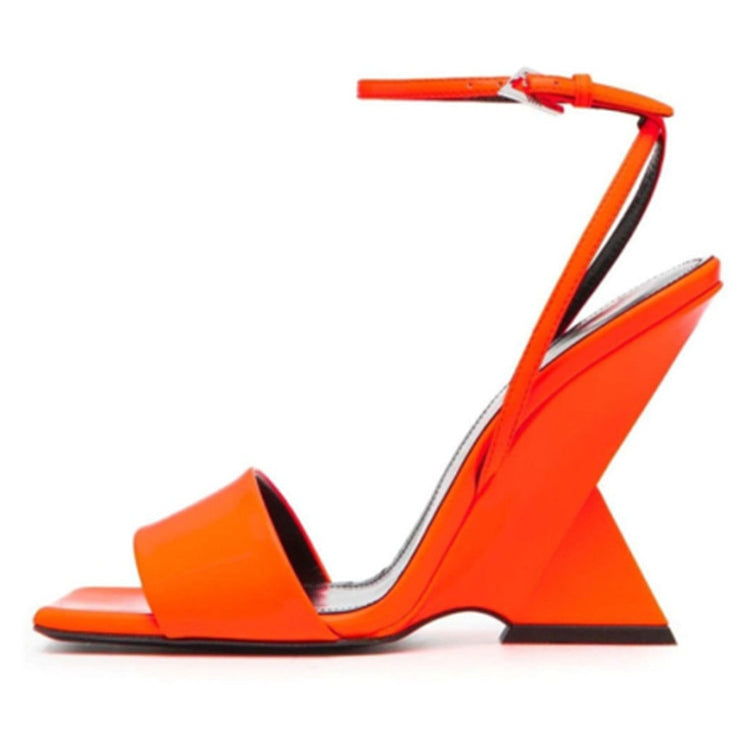 Summer New High Heels Thick Sole Thick Heel Lacquer Leather Shallow Mouth Pointed Fashion Sexy Women's Oversized Shoes