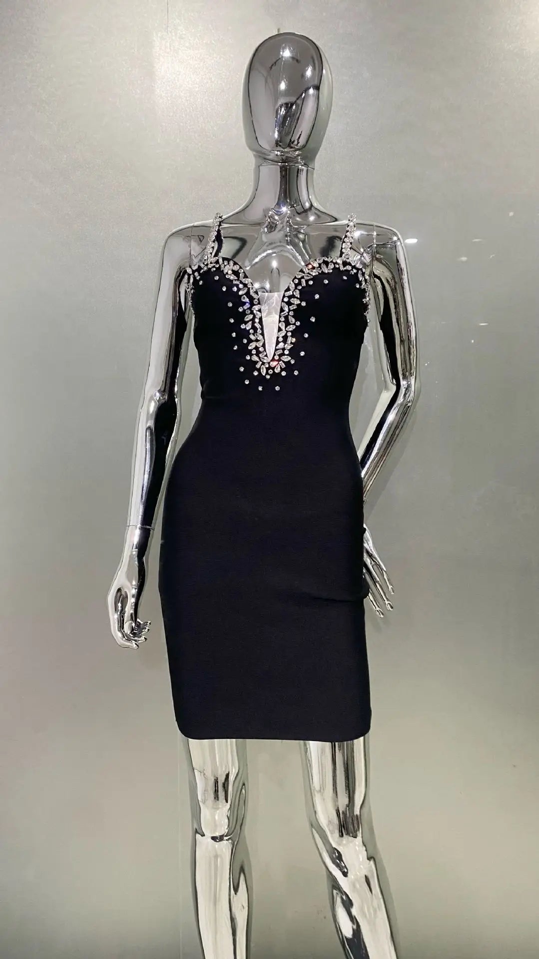 2025 Luxury Sparkling Diamond Sexy Deep V-Neck Black Bandage Mini Dress Fashion Woman Evening Party Dress Birthday Party Outfit