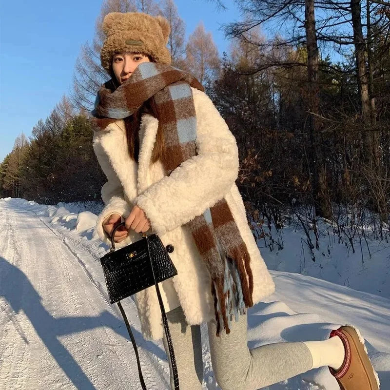 New Winter Hot Sale Of The Season Women's Thickened Loose Suit Collar Lamb Fur Jacket Medium Length Coat Fake Fur Mixed Fur Coat WHITE