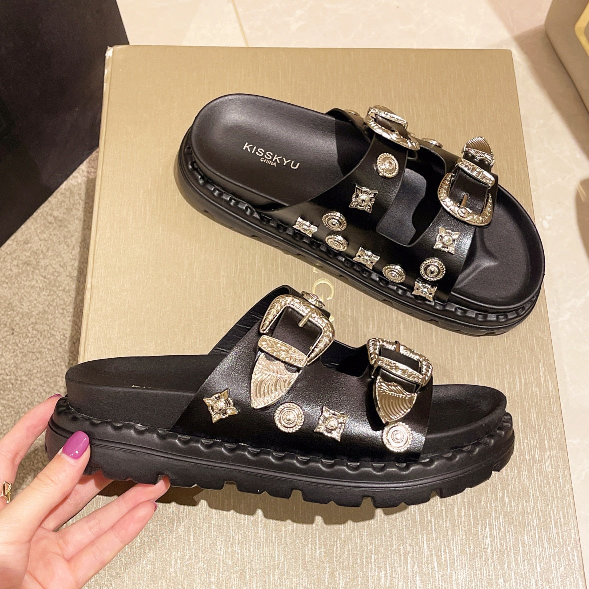Summer Punk Rock Women Slippers Rivets Platform Leather Mules Creative Metal Fittings Slippers Female Casual Sandals Shoe Slides Black