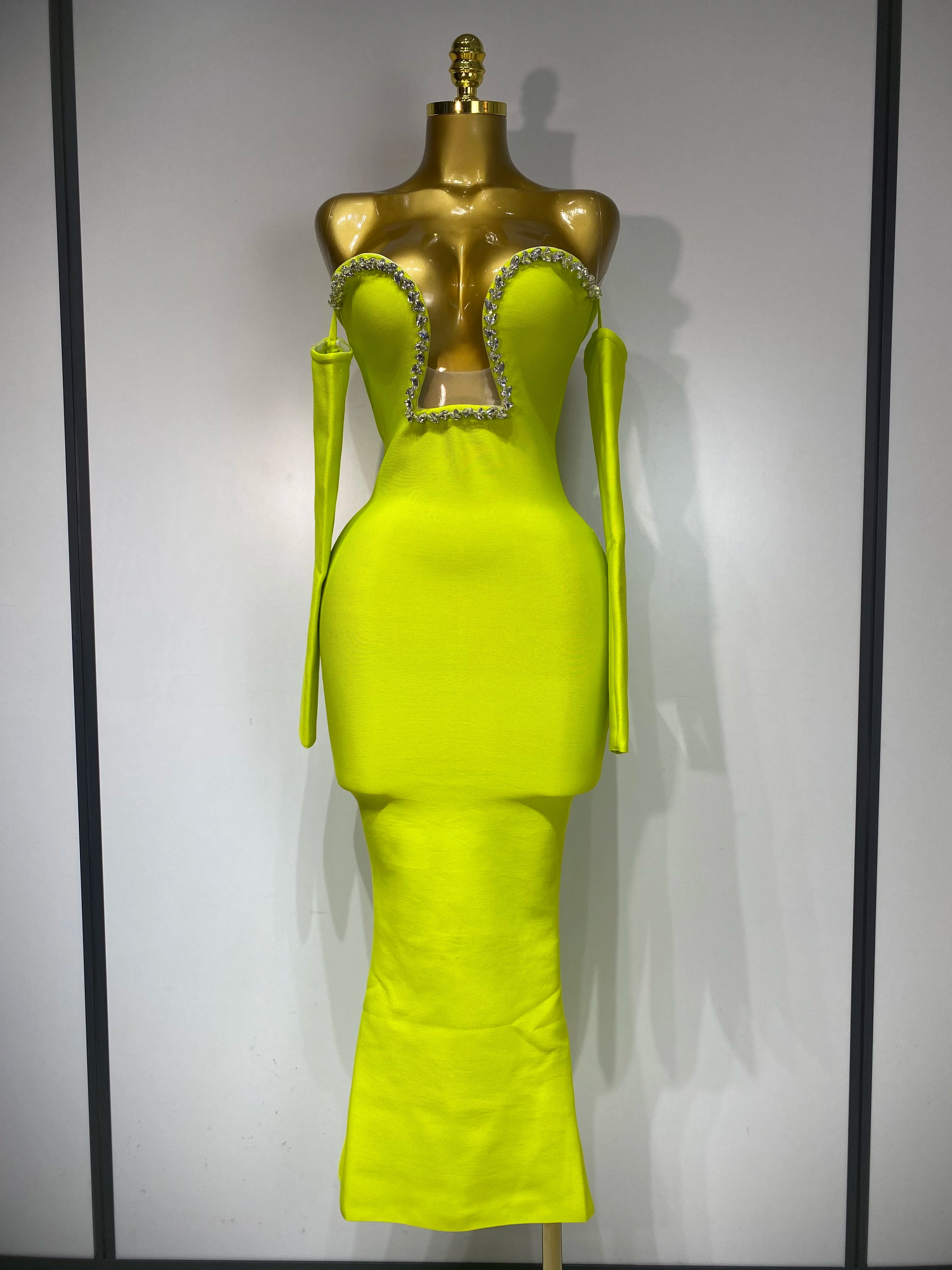 WomenSexy Off Shoulder Luxury Diamonds Long Bodycon Bandage Dress 2025 Celebrity Elegant Prom Gown Birthday Club Cocktail Dress Fluorescent Green