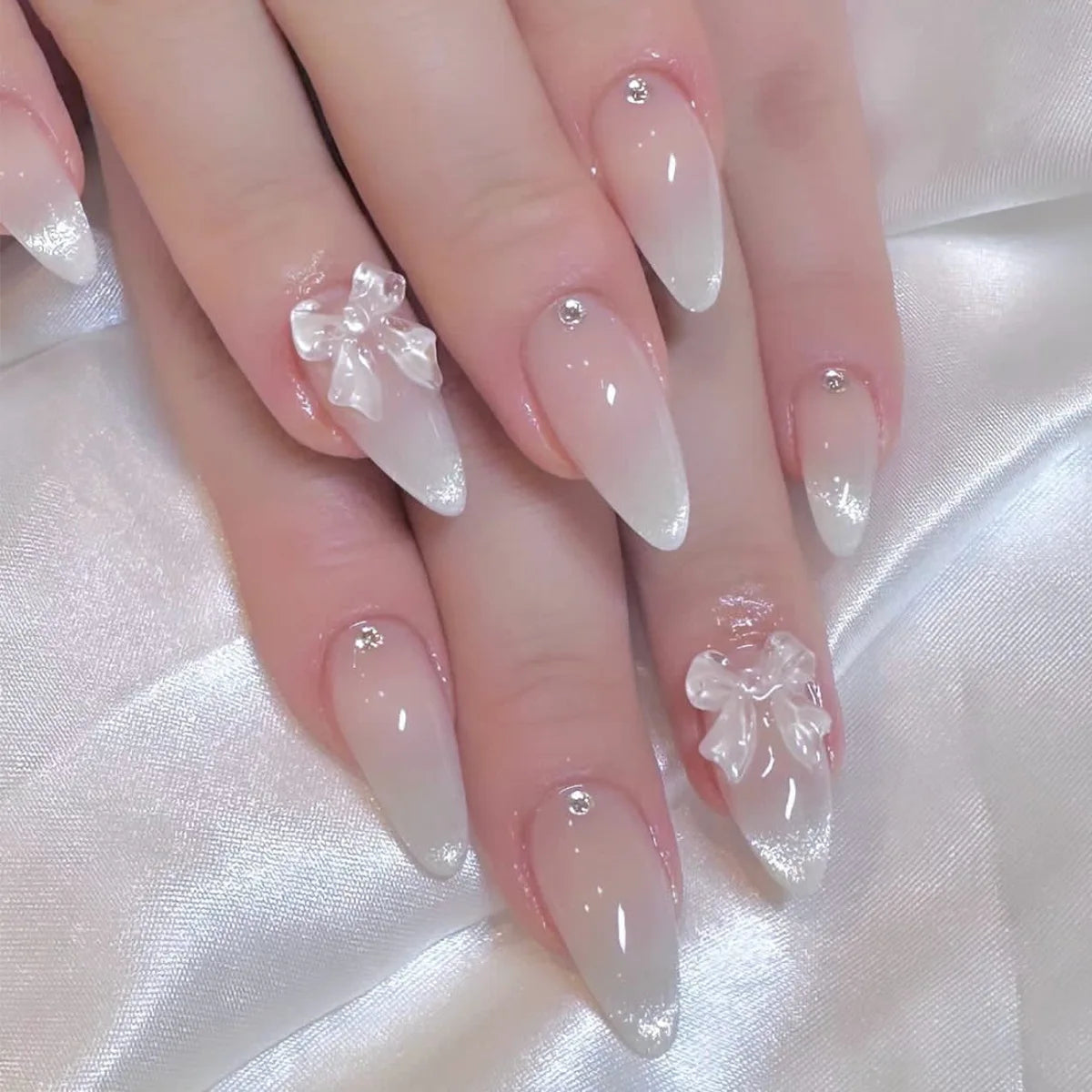 24pcs Cute Love Press on Nails Shiny French Pink Cat Eye Fake Nail Tips Full Cover Wearable Korean Style Almond False Nails 5