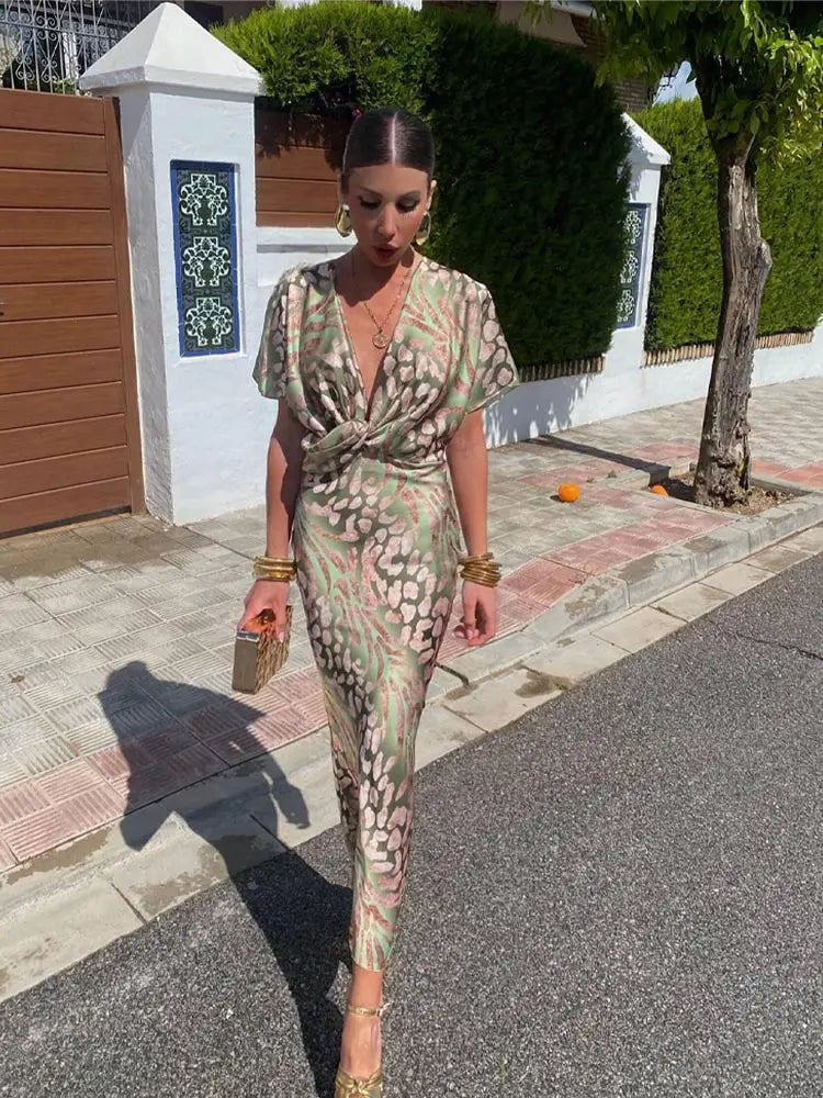 Elegant Printed Satin Midi Dress For Women Chic V-neck Short Sleeve Pleated Bodycon Dresses Summer Female Chic Street Robes 2024