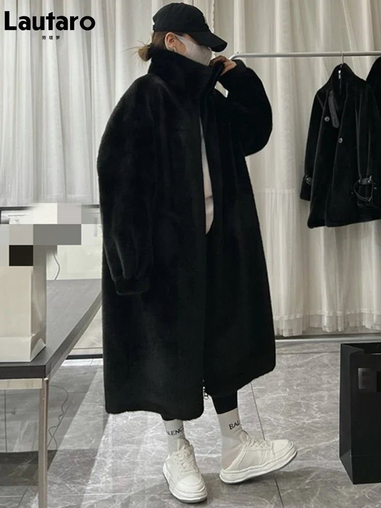 Winter Long Oversized Blue White Black Fluffy Thick Warm Faux Fur Coat Women Zip Up Runway Designer Korean Fashion 2022