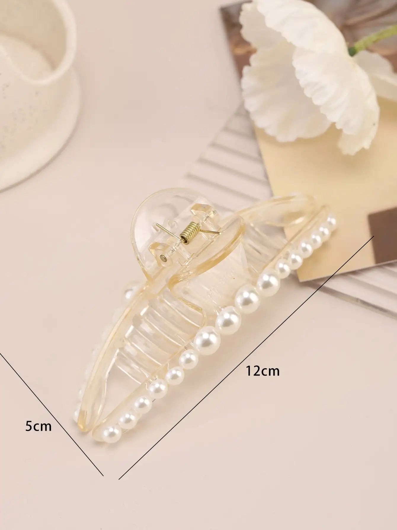 Back of head large pearl hairpin hair grab Korean version of shark clip metal pan hair grab clip simple headdress hairpin female 81