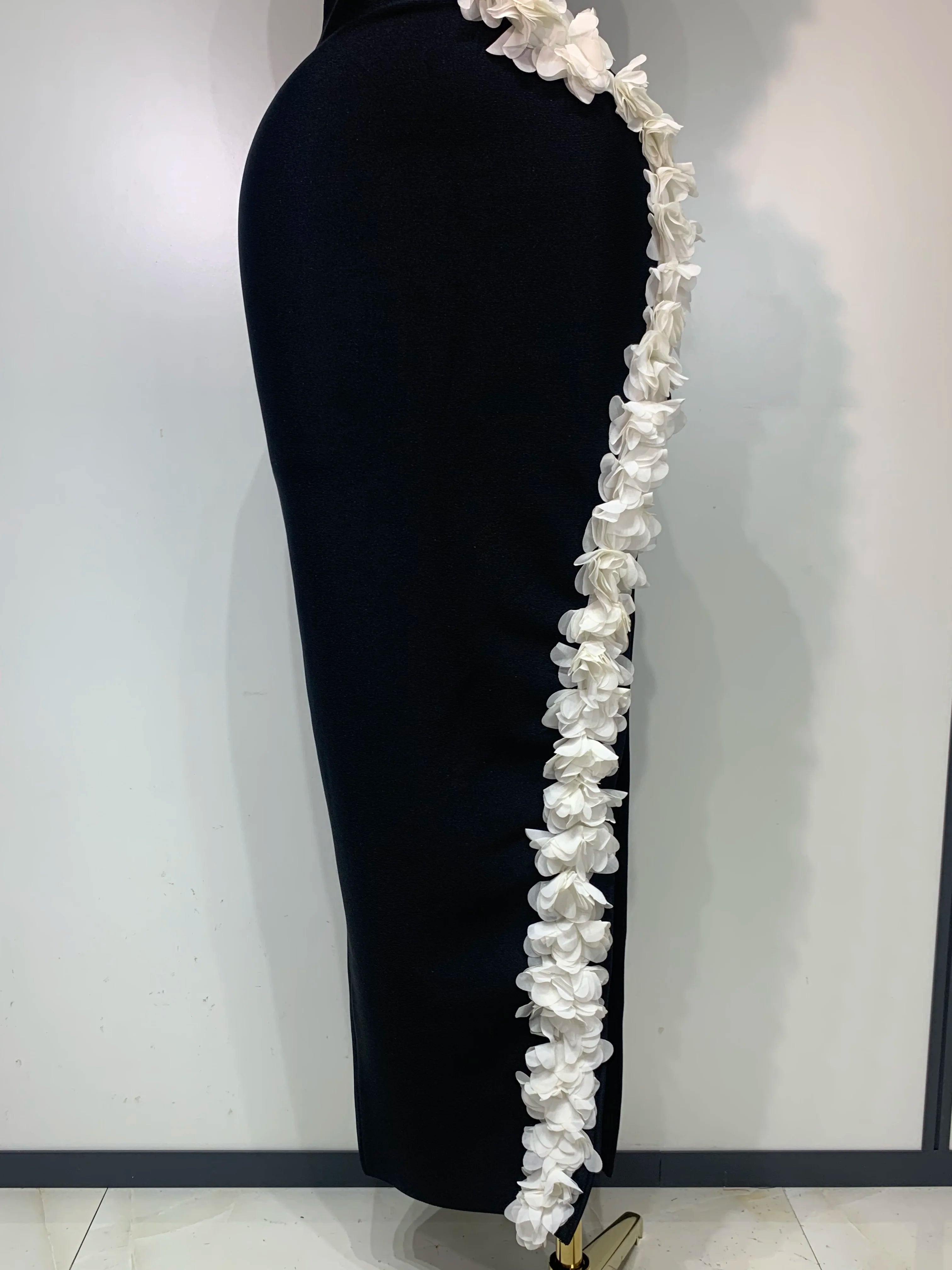 Women Sexy O Neck Flower Cut Out Maxi Long Bodycon Bandage Dress 2025 Celebrity Elegant Evening Club Party Birthday Dress