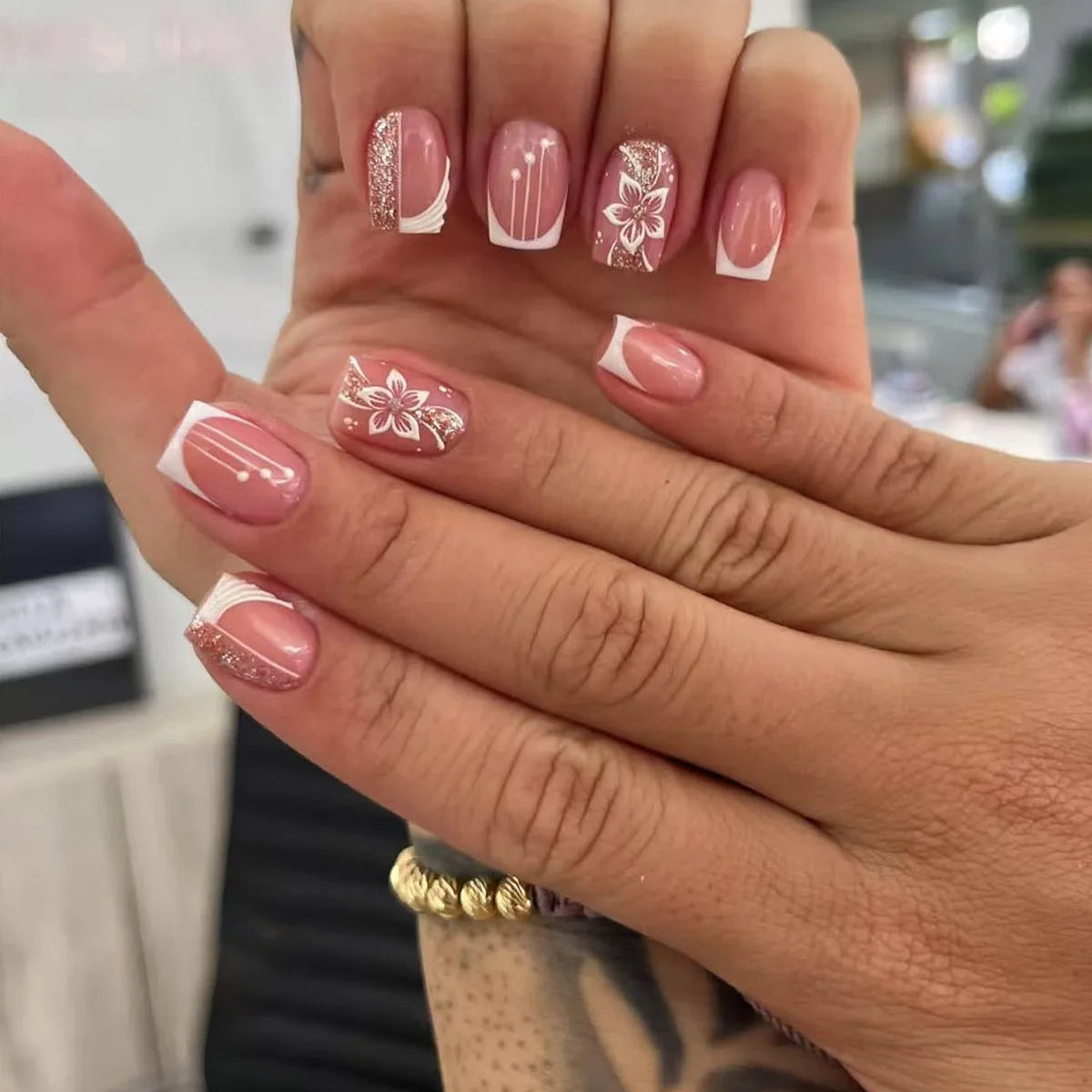 24Pcs Short Pink Fake Nail with Flowers Gold Foil Design Square French Ballet False Nails Wearable Finished Press on Nails Tools 1