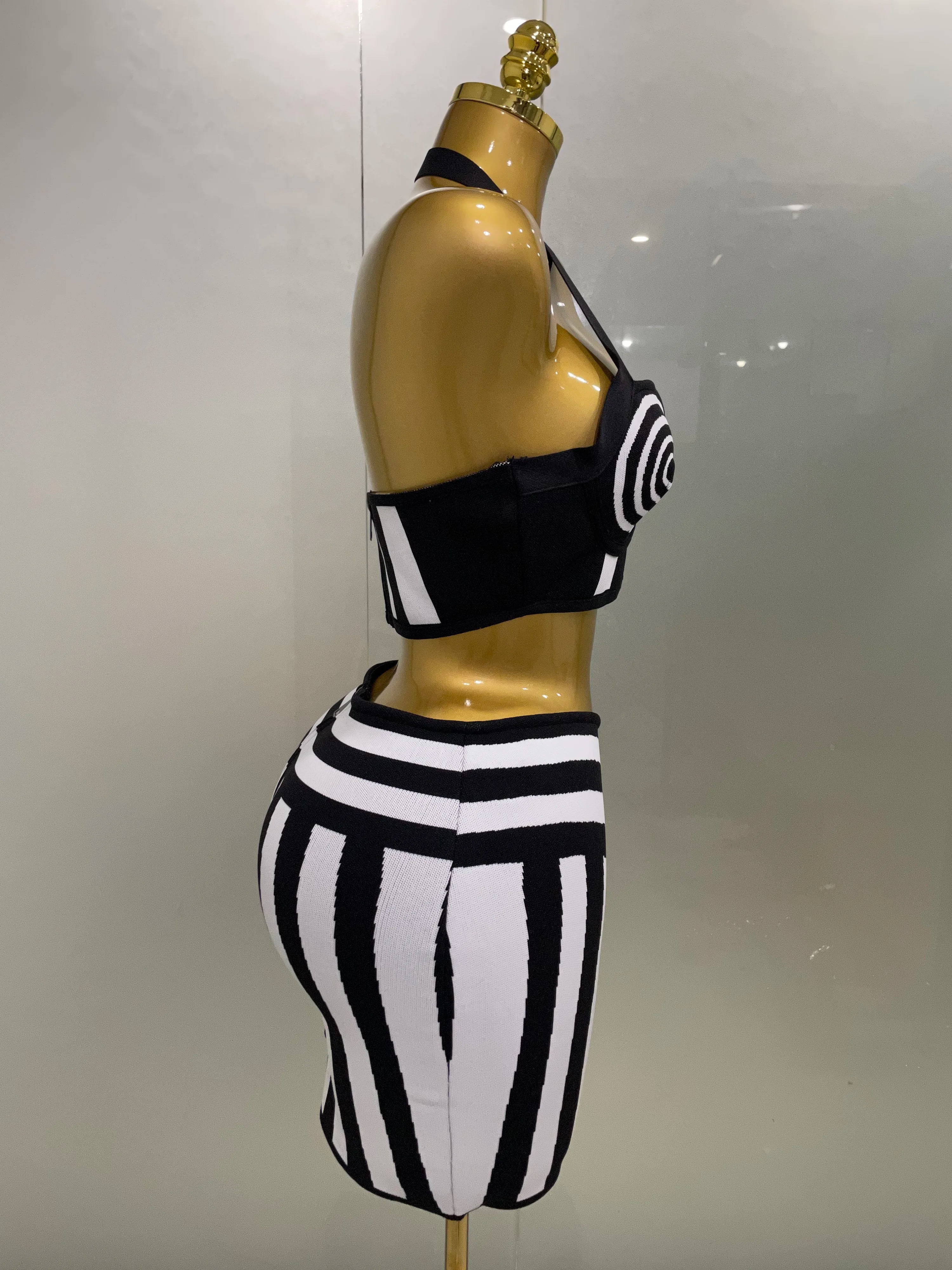 2025 New Women Celebrity Sexy Jacquard Black White Two Piece Bodycon Striped Bandage Skirt Set Designer Evening Party Dress