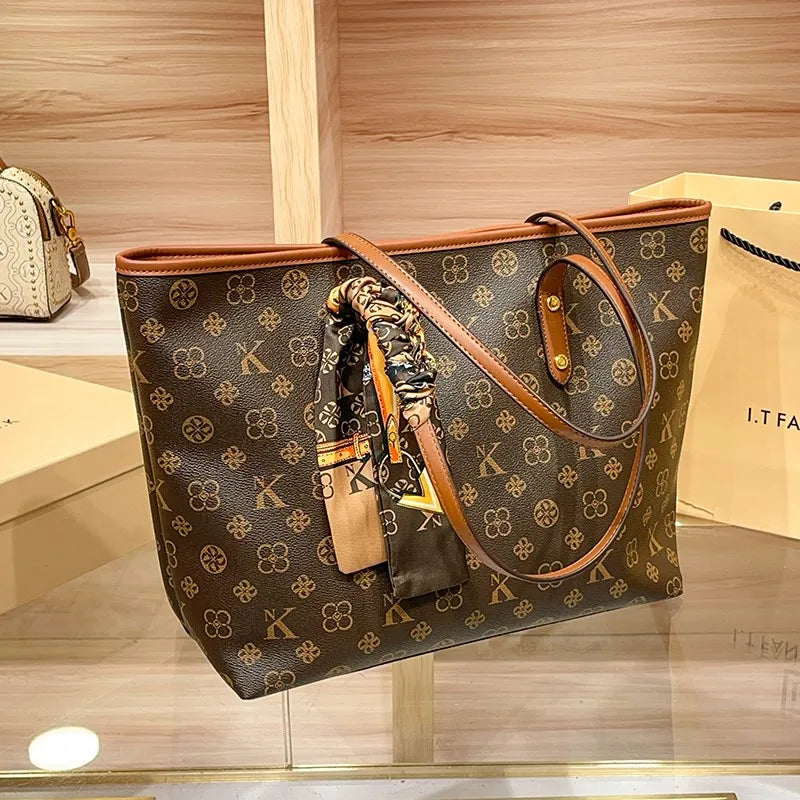 Brand Women's Handbag Autumn/Winter Fashion Large Capacity Designer Shoulder Bag Retro Luxury Handheld Crossbody Mother