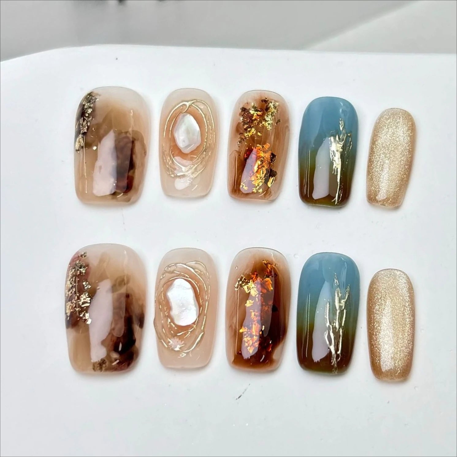 10Pcs Mid-length Fake Nails New Caramel Amber Ballet Square Wearing Nail Set with Cat Eye Gold Foil Autumn French Manicure Nail
